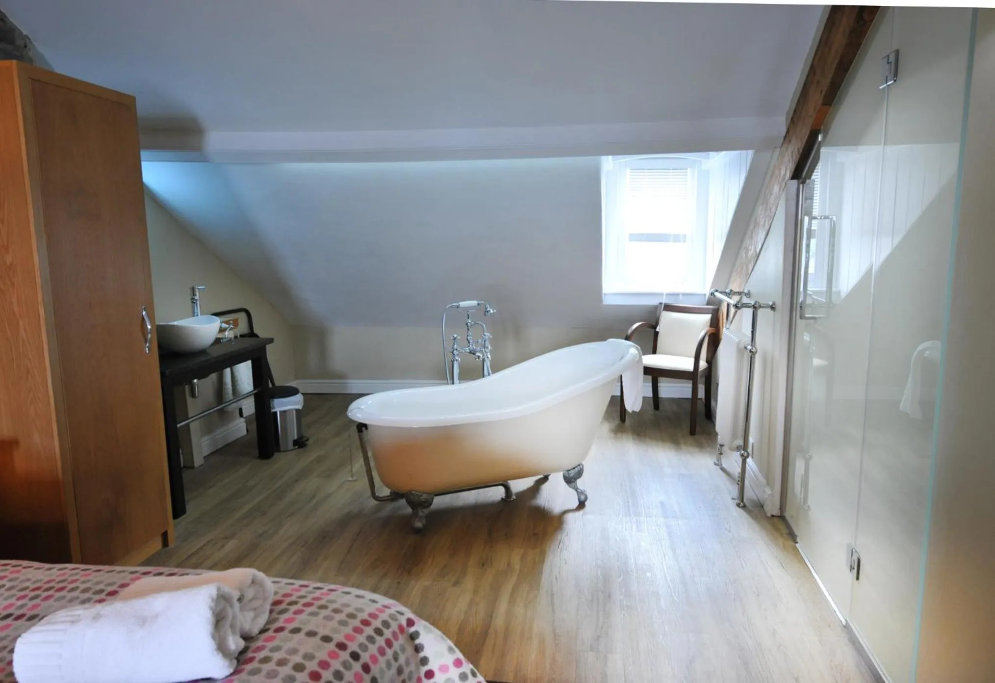 Bed in Gwesty'r Marine Hotel & Spa