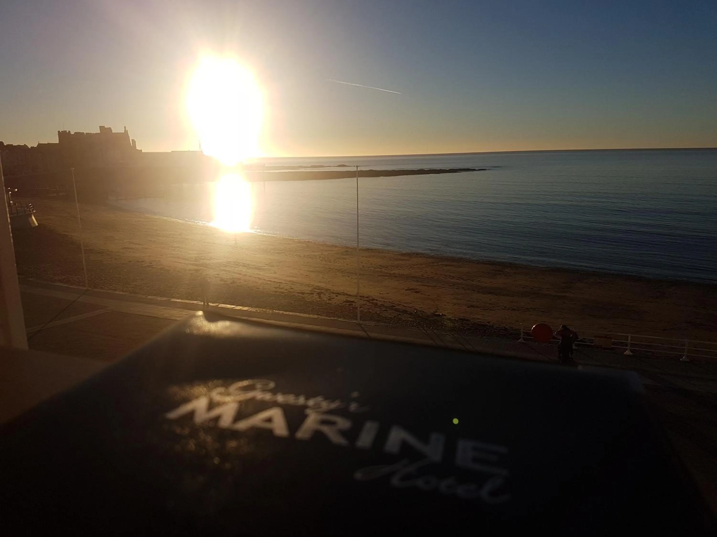 Beach in Gwesty'r Marine Hotel & Spa