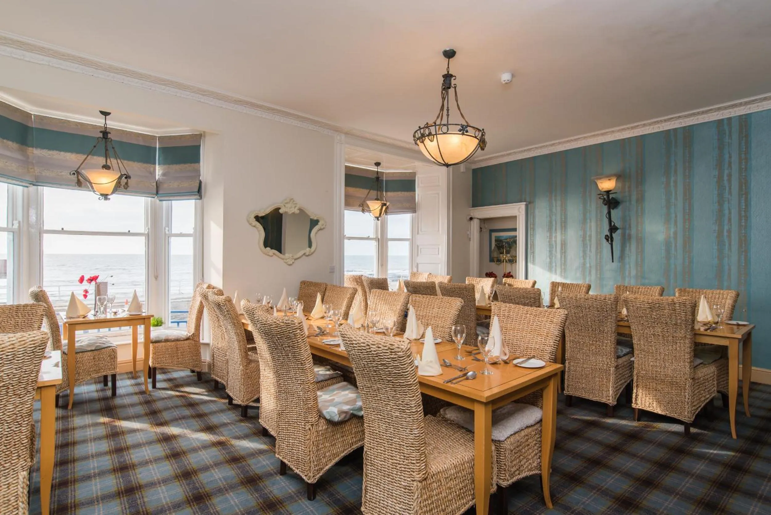 Restaurant/places to eat in Gwesty'r Marine Hotel & Spa