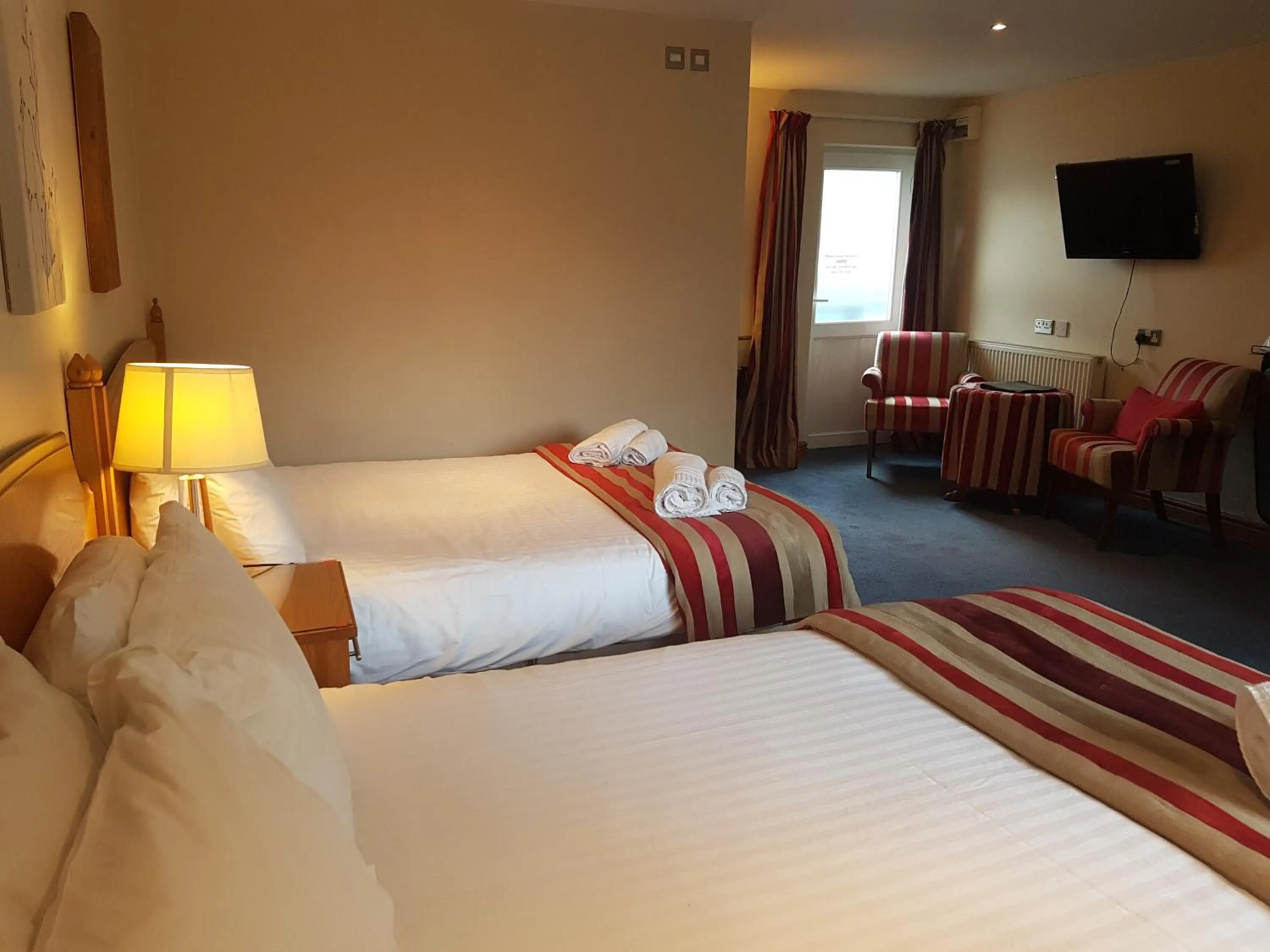 Bed in Gwesty'r Marine Hotel & Spa