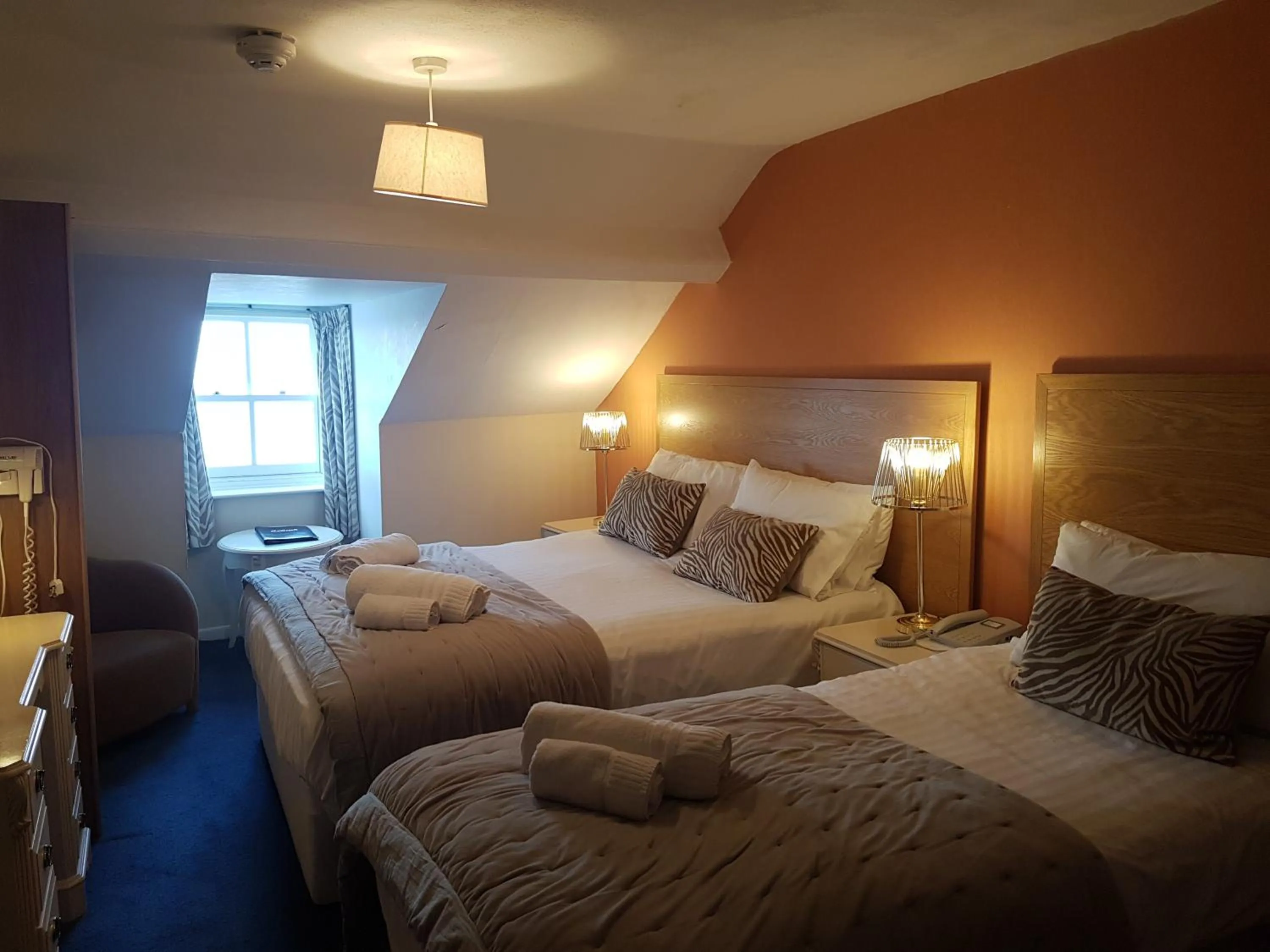 Bed in Gwesty'r Marine Hotel & Spa