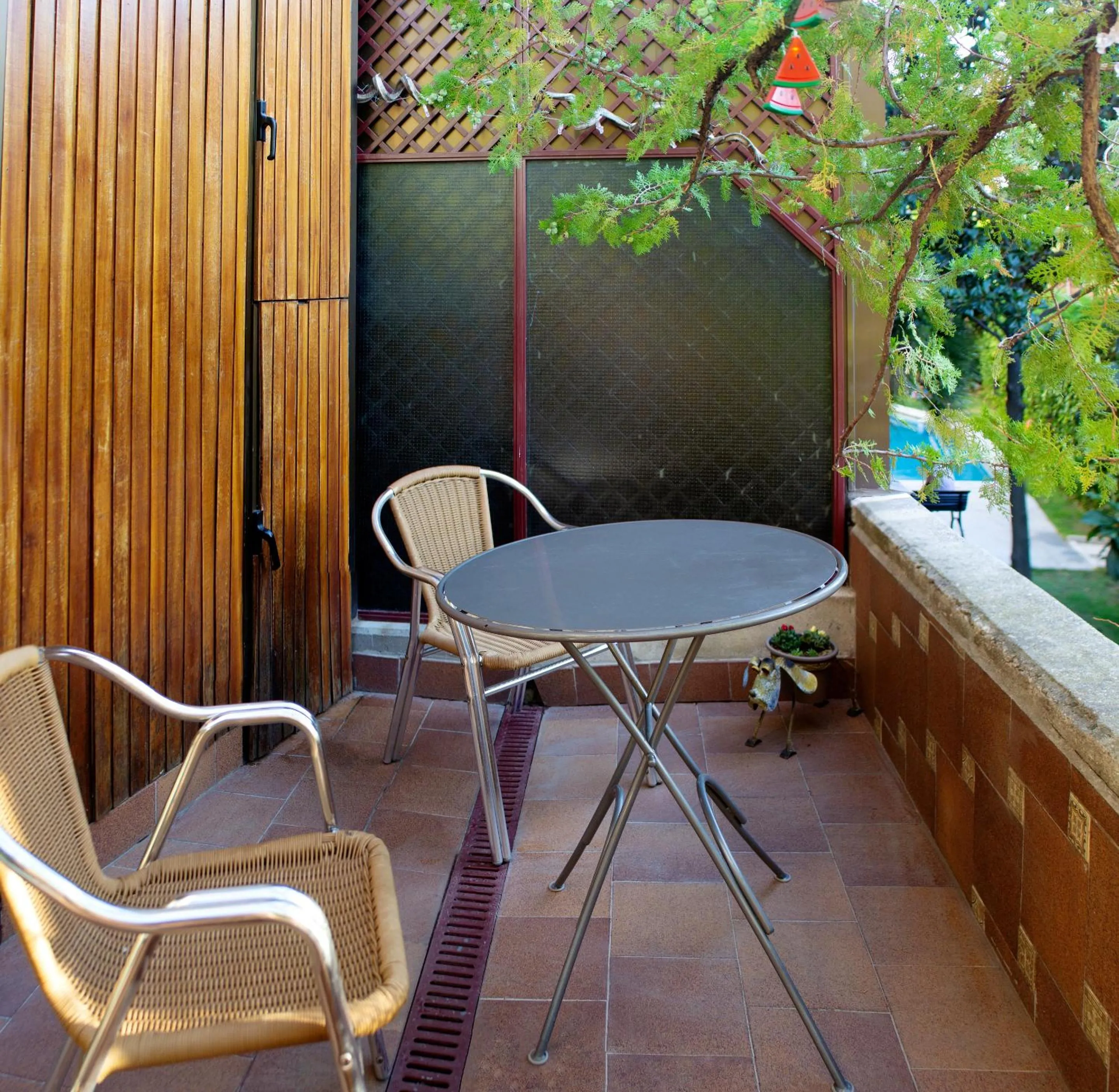Balcony/Terrace in Quiet Studio in Madrid - 35 m² with Shared Pool