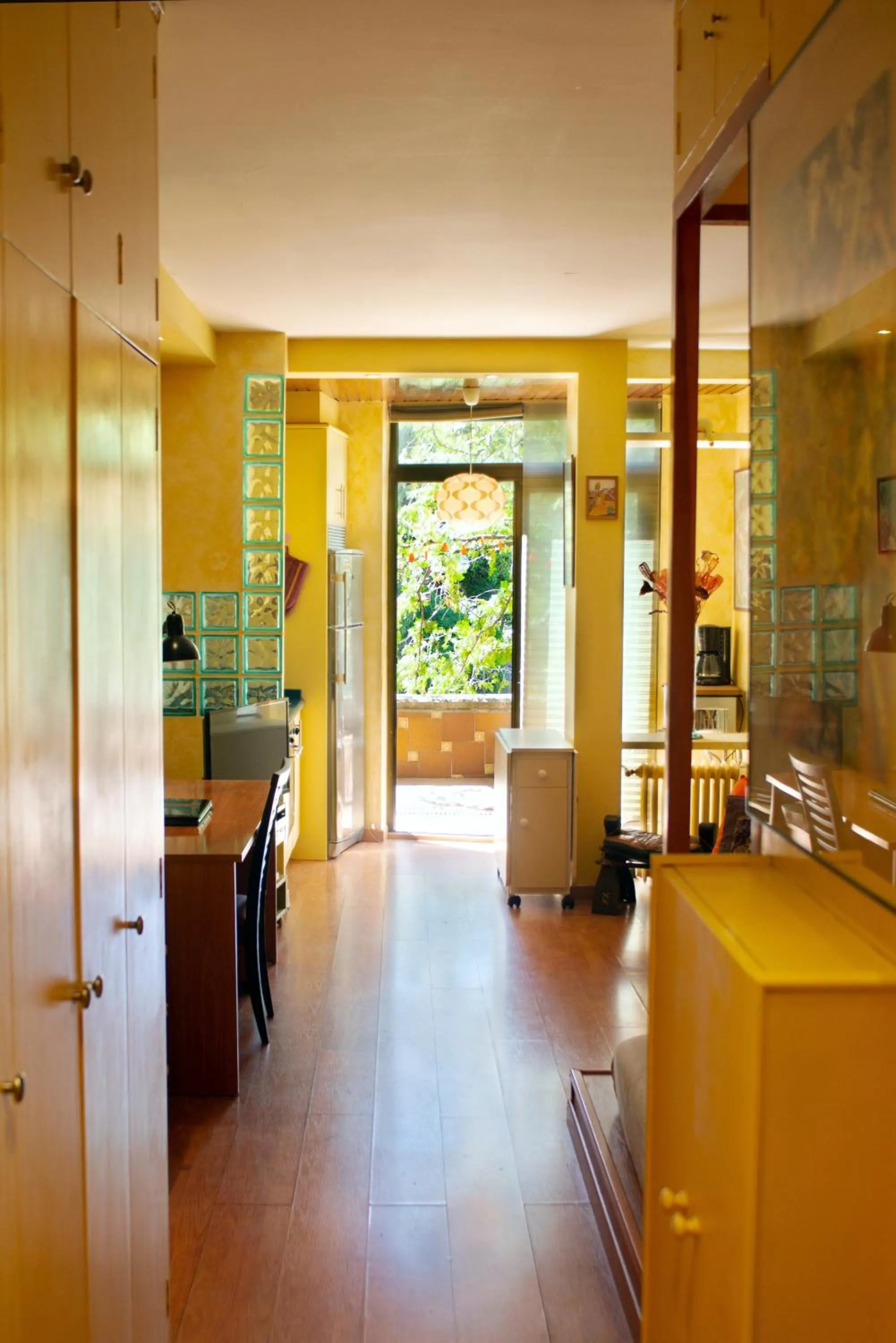 Dining area in Quiet Studio in Madrid - 35 m² with Shared Pool