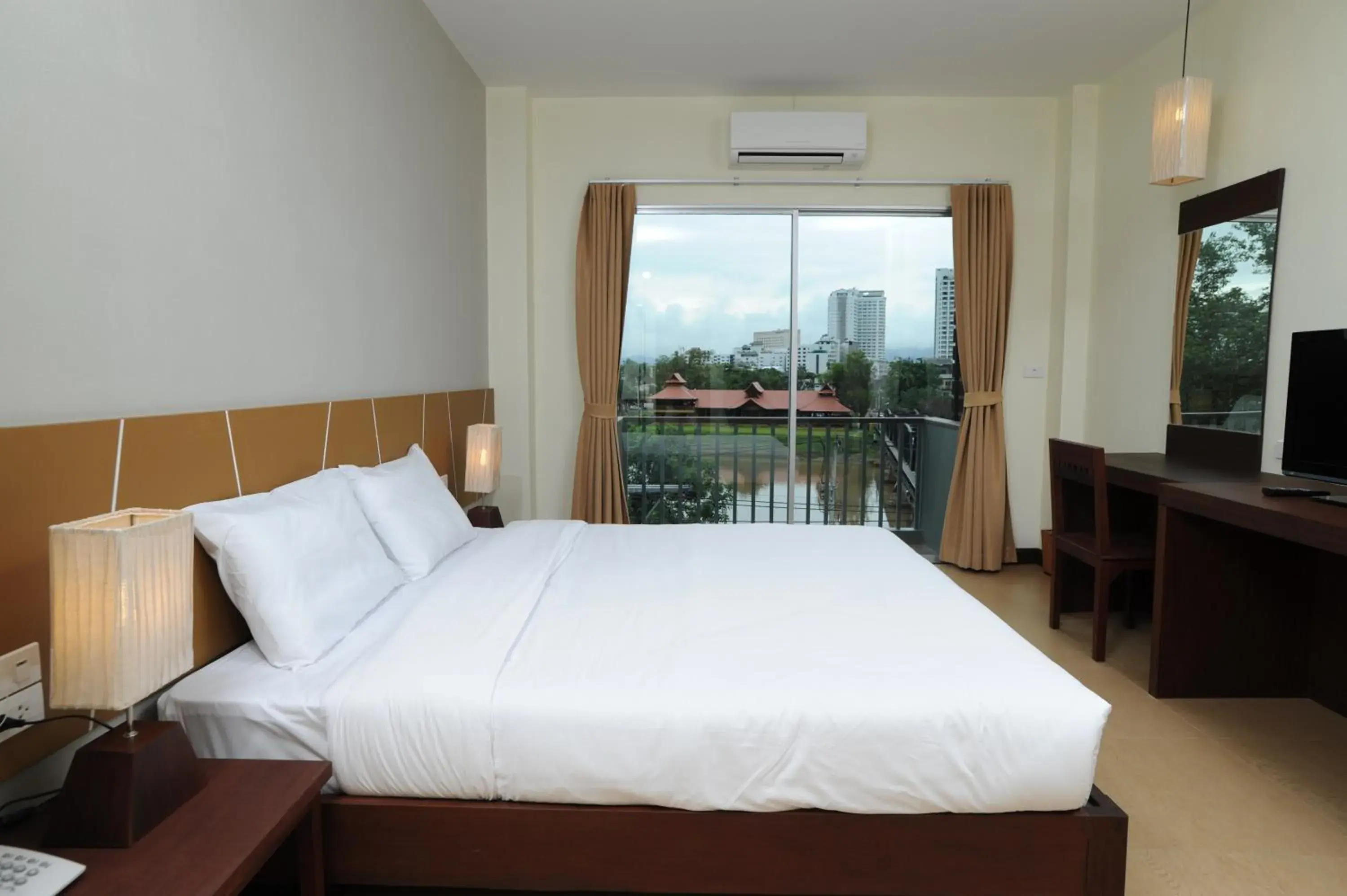 Bedroom in Mawin Hotel Bedroom in Mawin Hotel