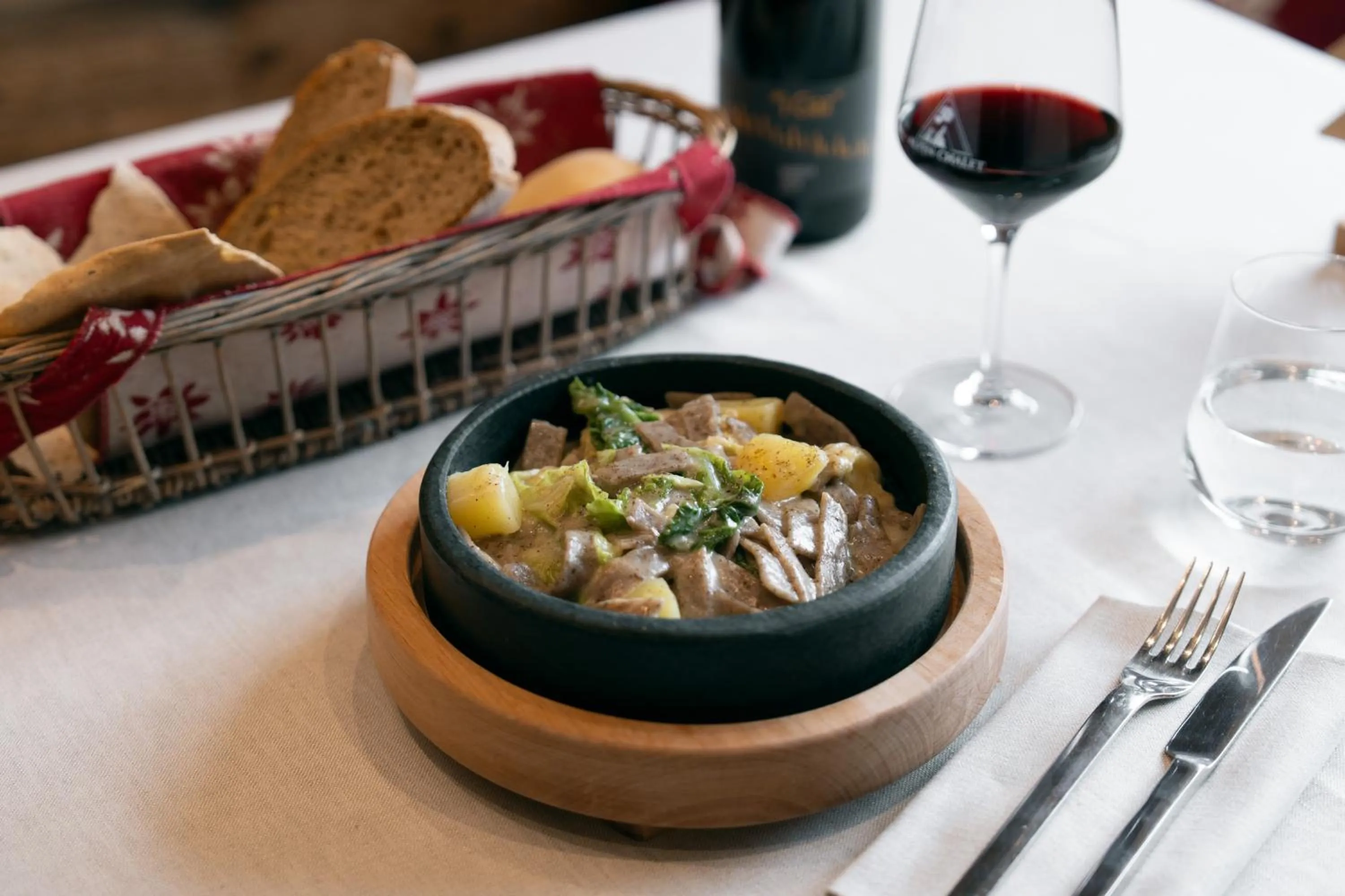 Restaurant/places to eat in Alpen Chalet - Charme Mountain Hotel -