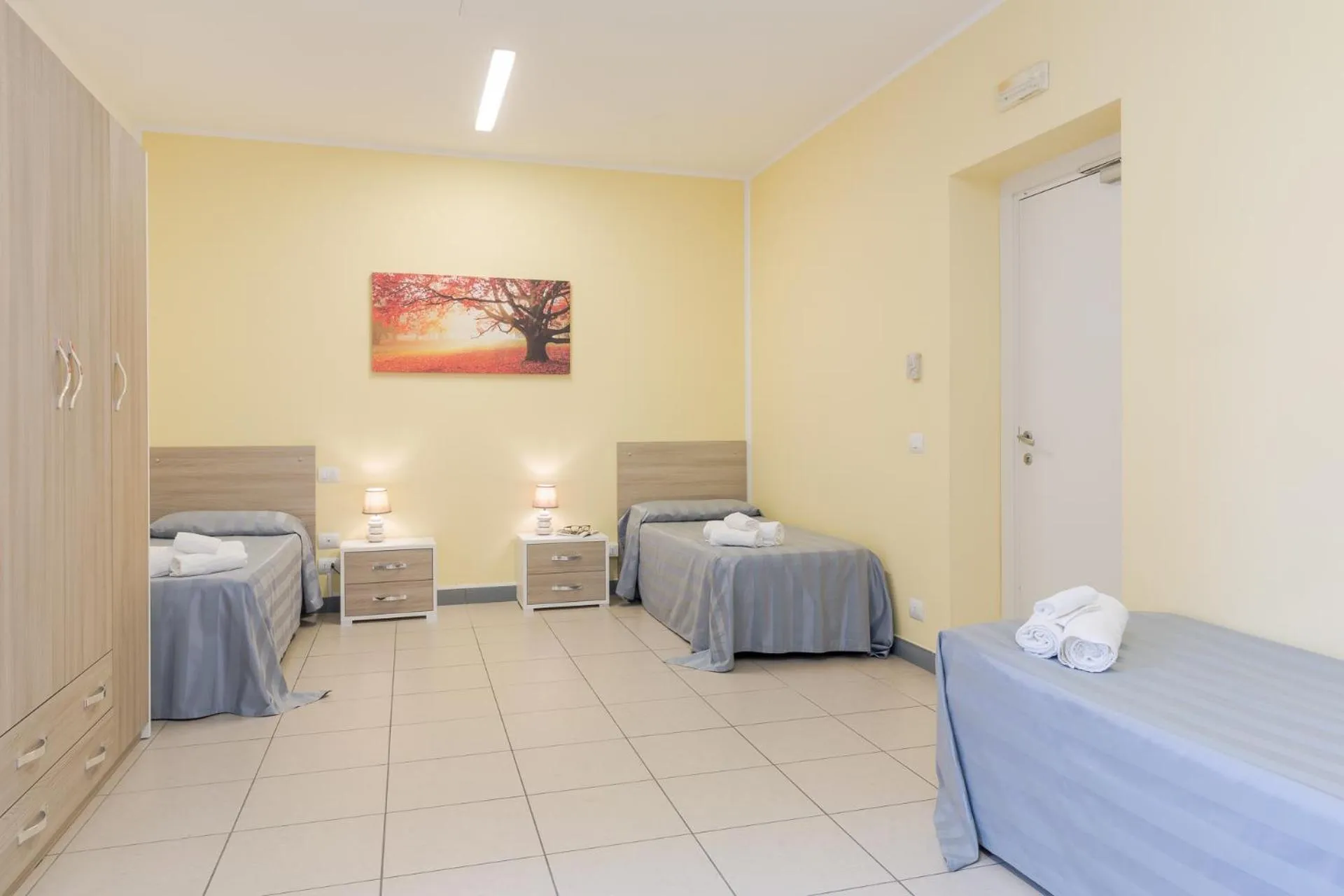 Photo of the whole room, Bed in Casa per Ferie Don Orione Palermo