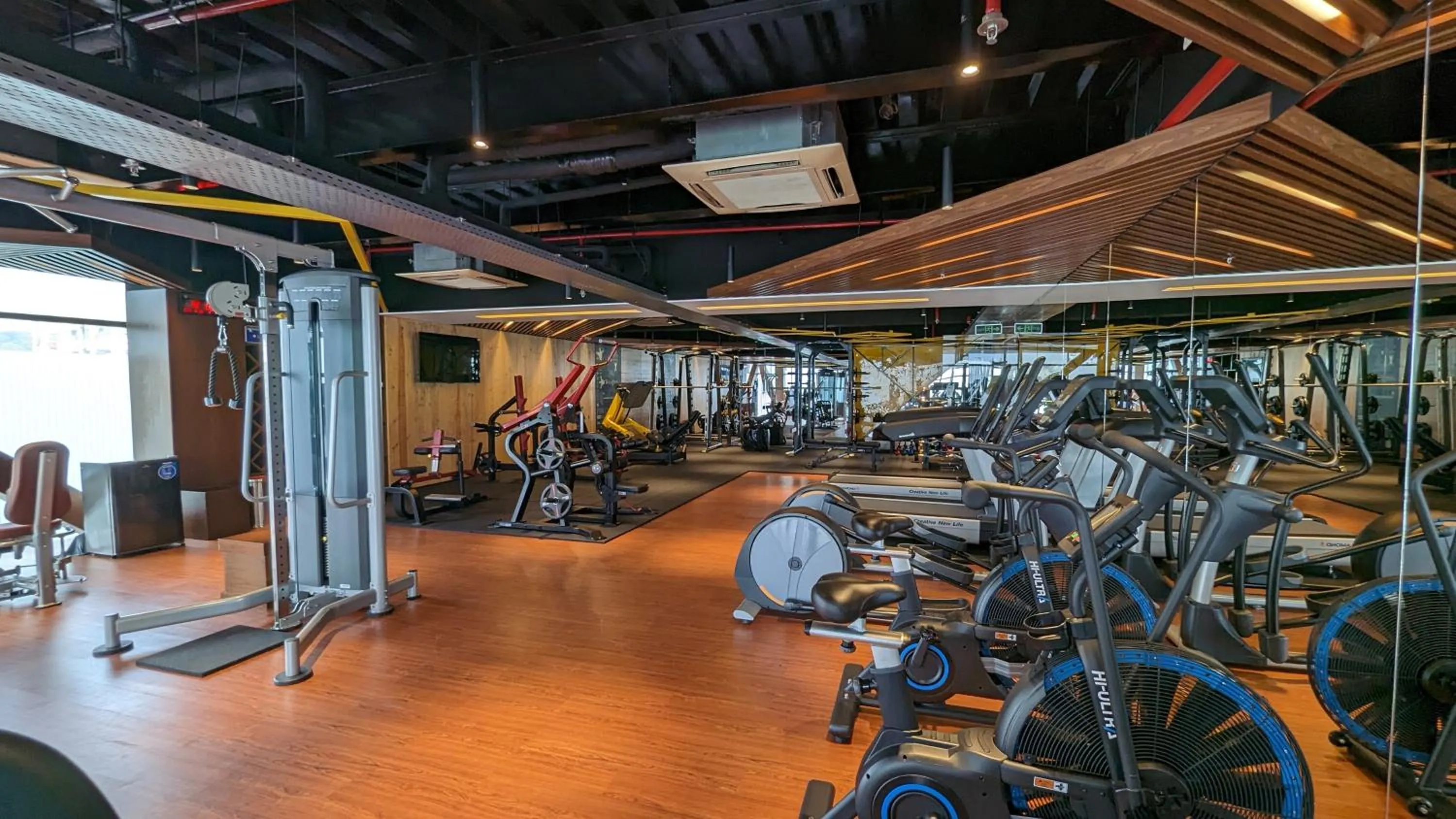 Fitness centre/facilities in The Peninsula Chittagong Limited