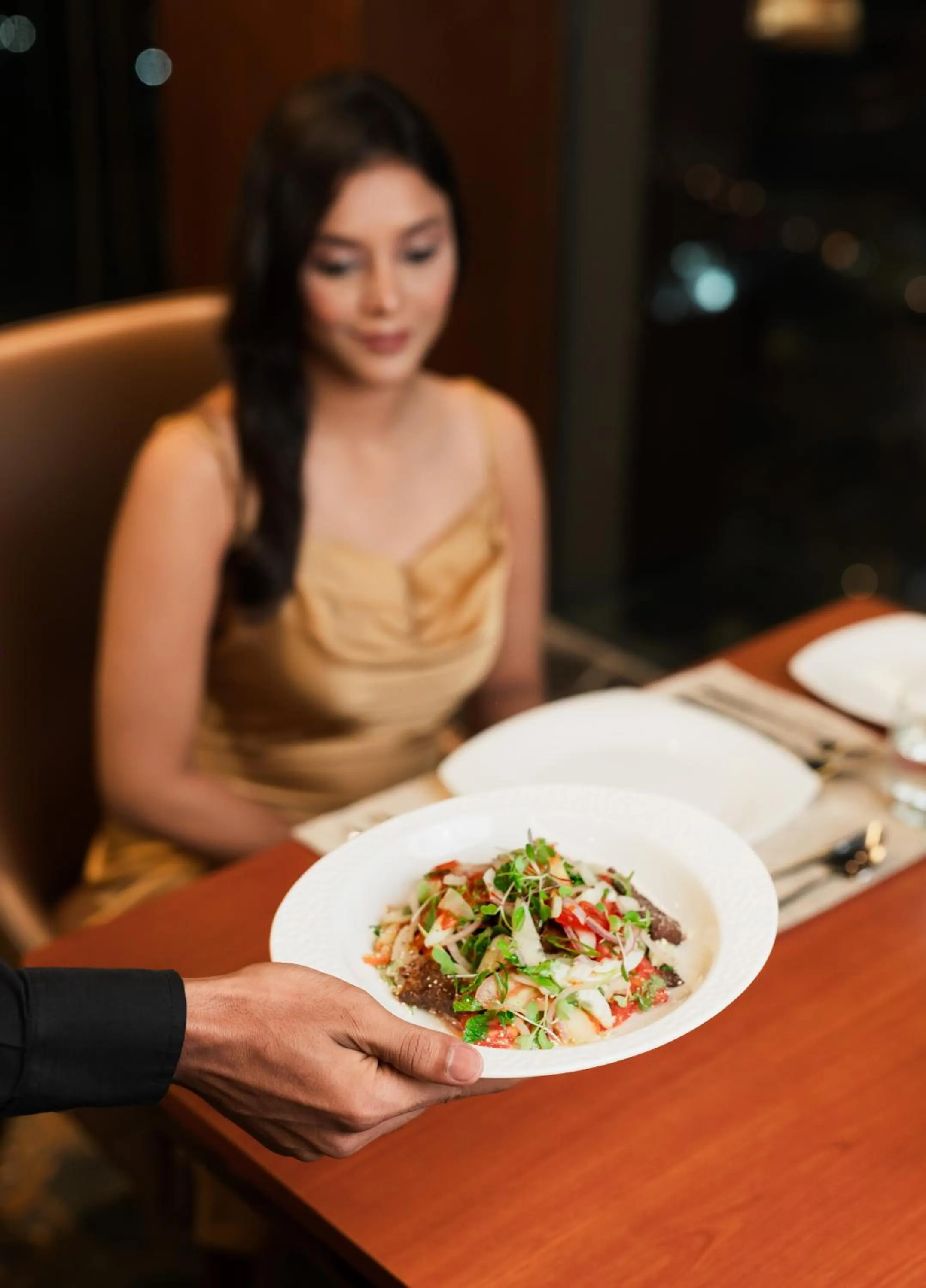 Restaurant/places to eat in The Peninsula Chittagong Limited