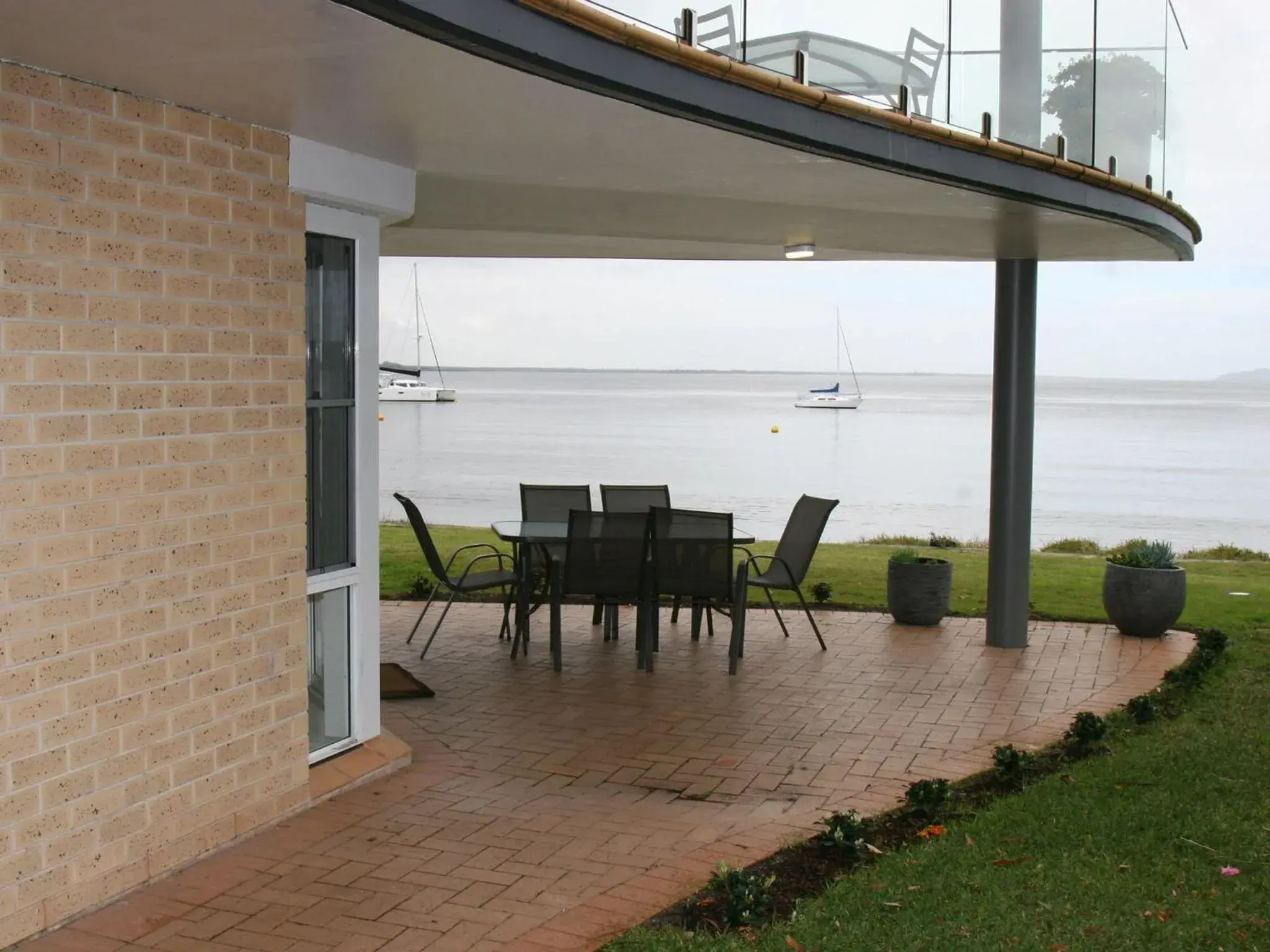 The Clippers 1 fabulous waterfront unit The Clippers 1 fabulous waterfront unit