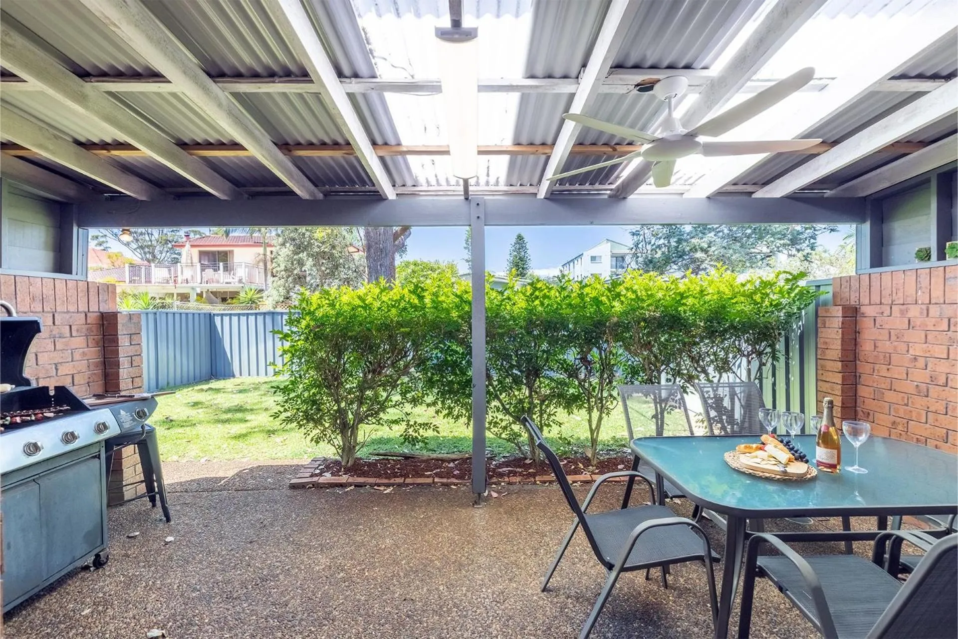 2 10 Catalina Close Walk to Shoal Bay Beach