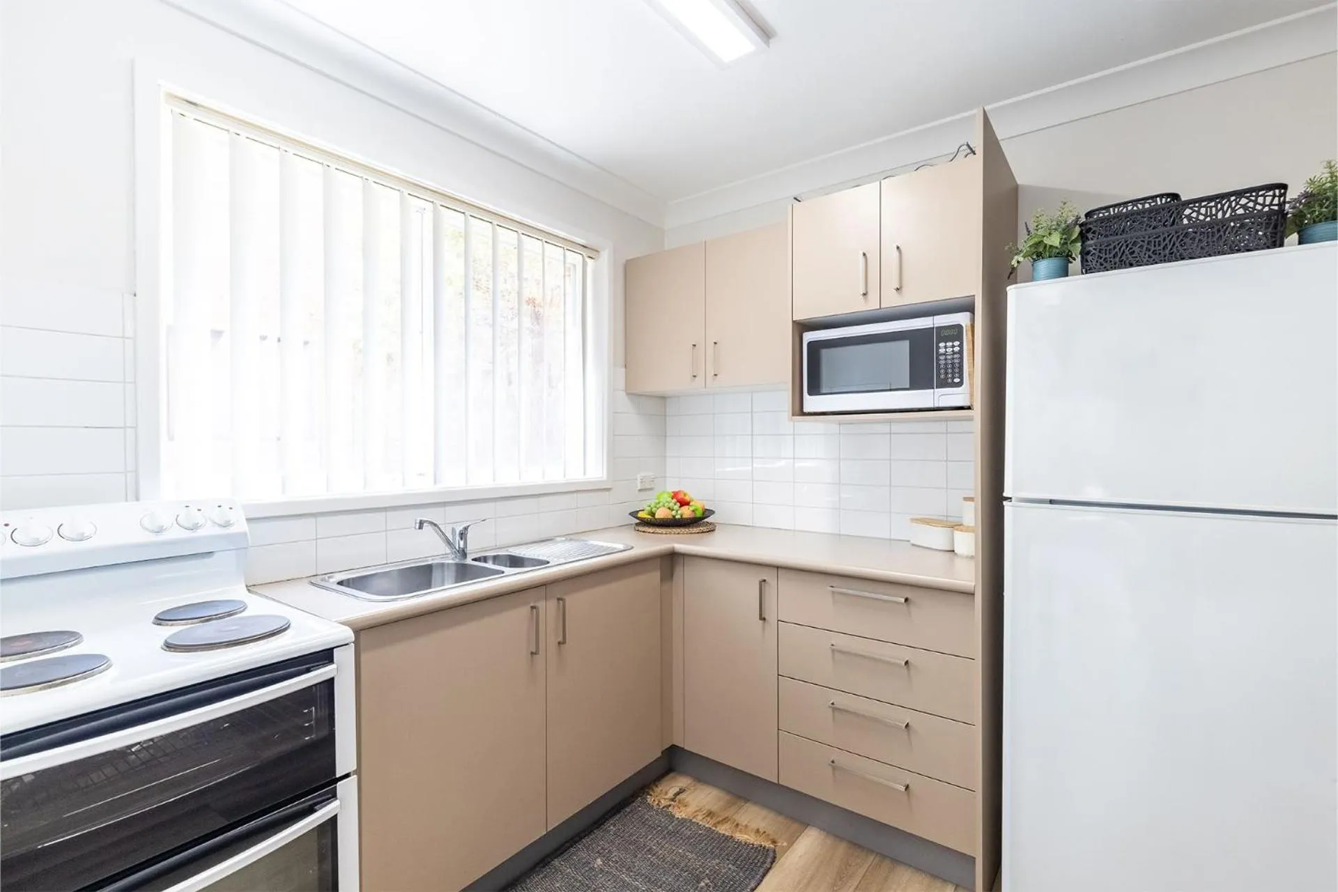 2 10 Catalina Close Walk to Shoal Bay Beach