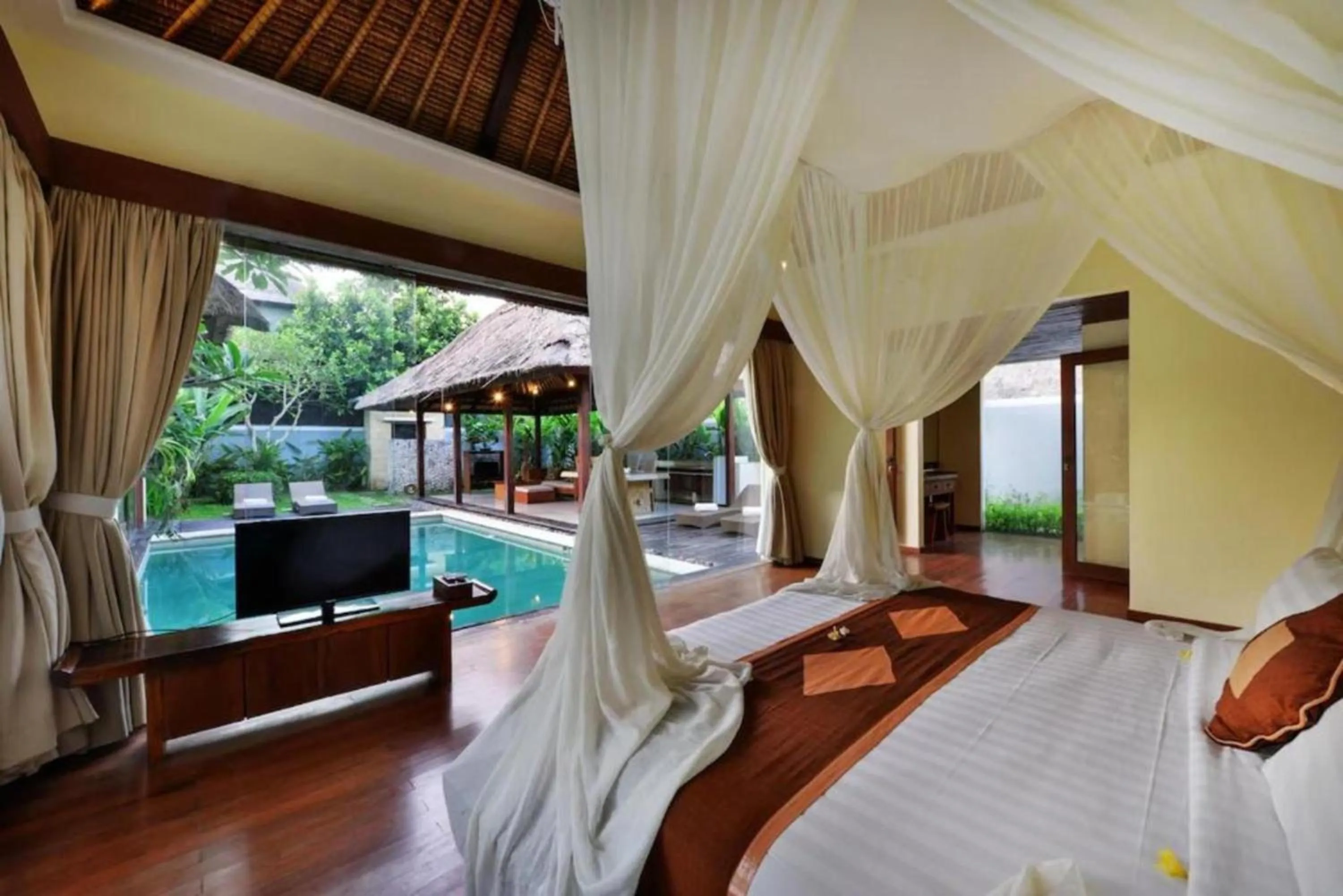 Bed in Avery Le Nixsun Villas Ungasan with Free access to Gym center by Waringin Hospitality