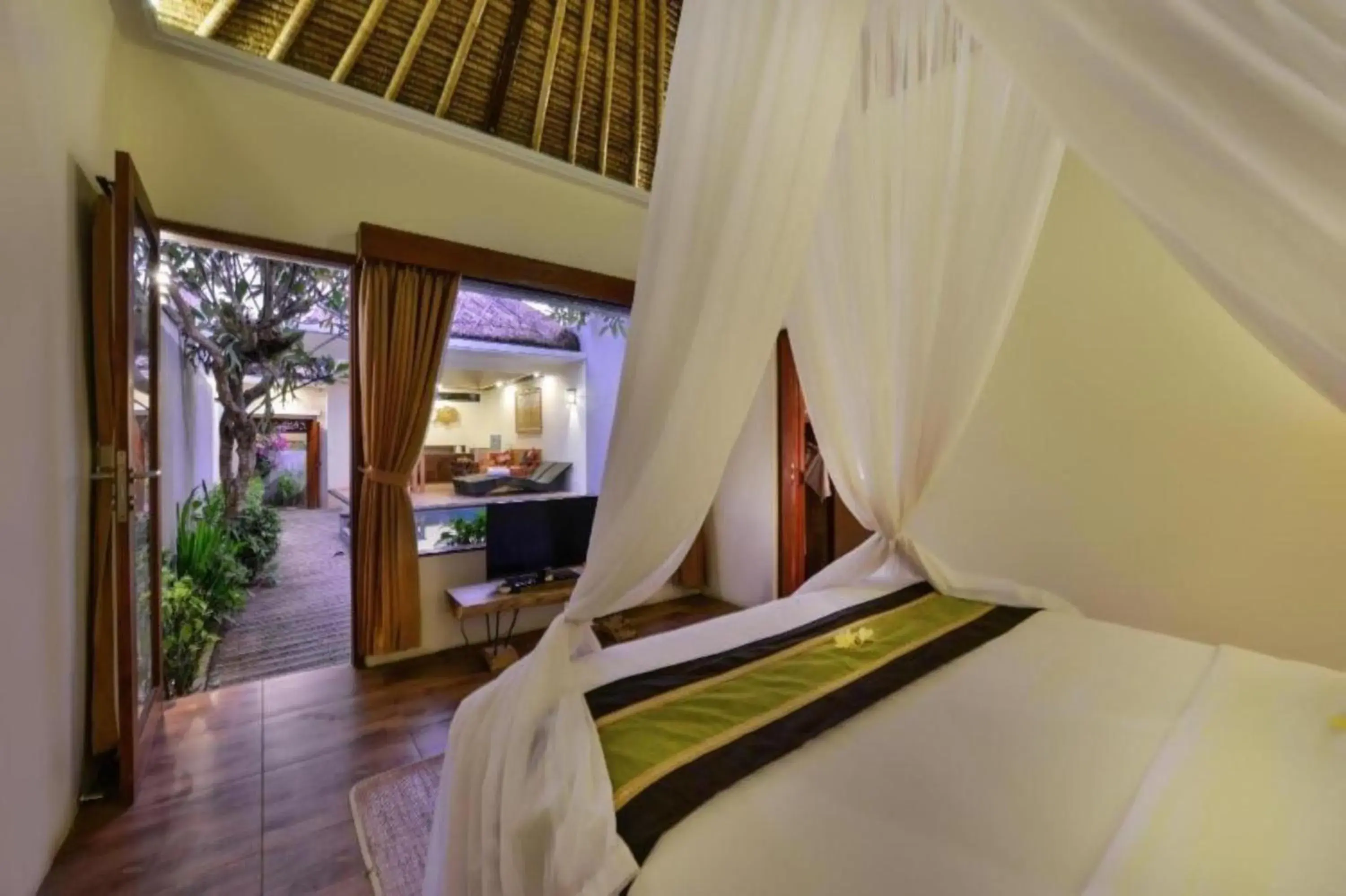 Bed in Avery Le Nixsun Villas Ungasan with Free access to Gym center by Waringin Hospitality Bed in Avery Le Nixsun Villas Ungasan with Free access to Gym center by Waringin Hospitality