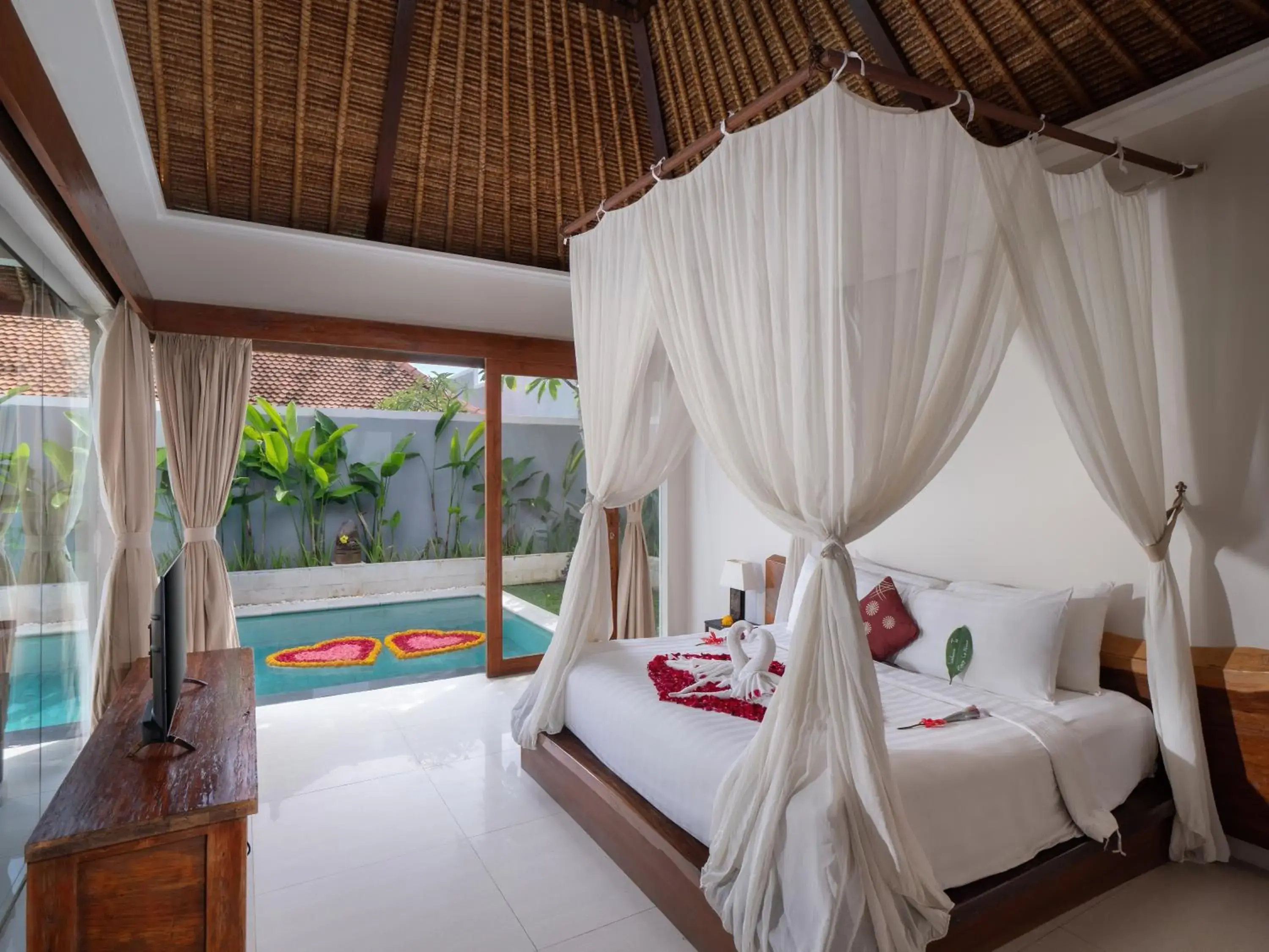 Bedroom, Bed in Avery Le Nixsun Villas Uluwatu by Waringin Hospitality Free Gym Access Bedroom, Bed in Avery Le Nixsun Villas Uluwatu by Waringin Hospitality Free Gym Access