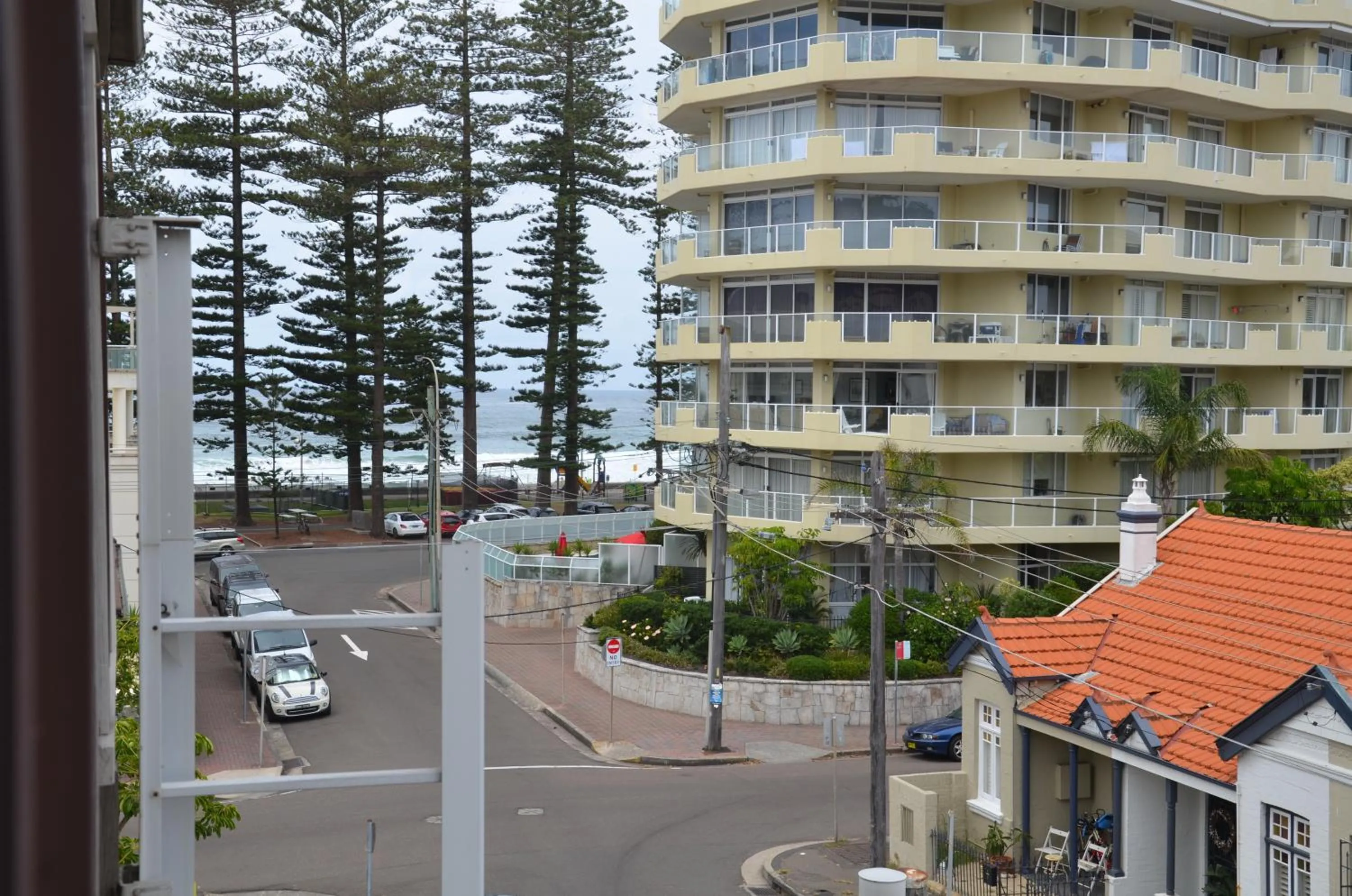 Property building in Manly Beach Guesthouse