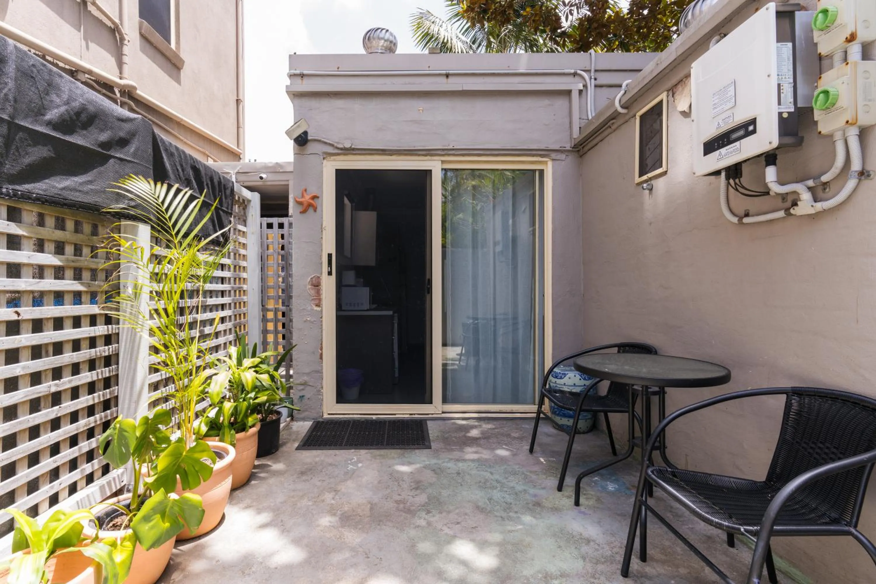 Patio in Manly Beach Guesthouse