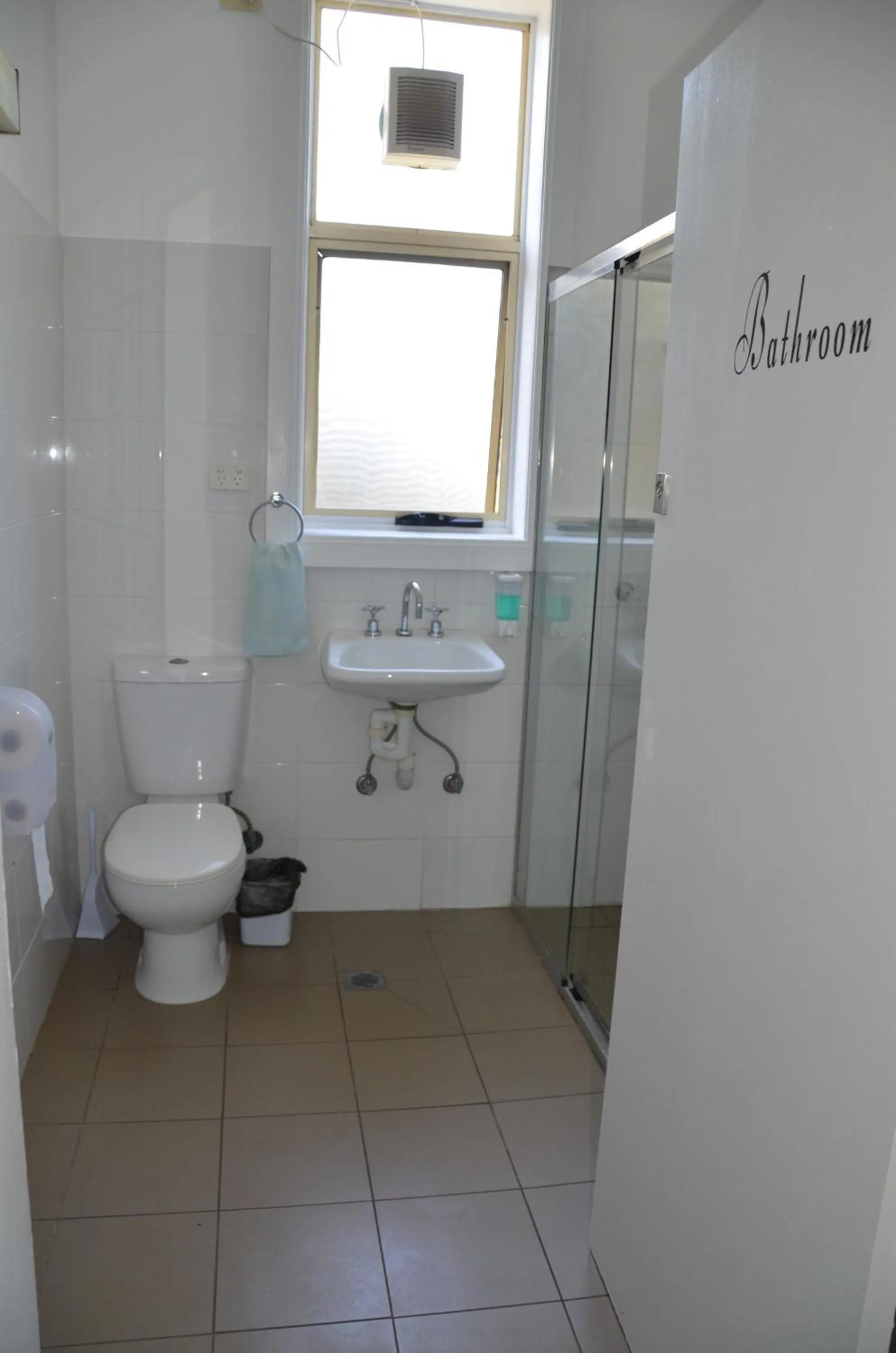 Shower in Manly Beach Guesthouse