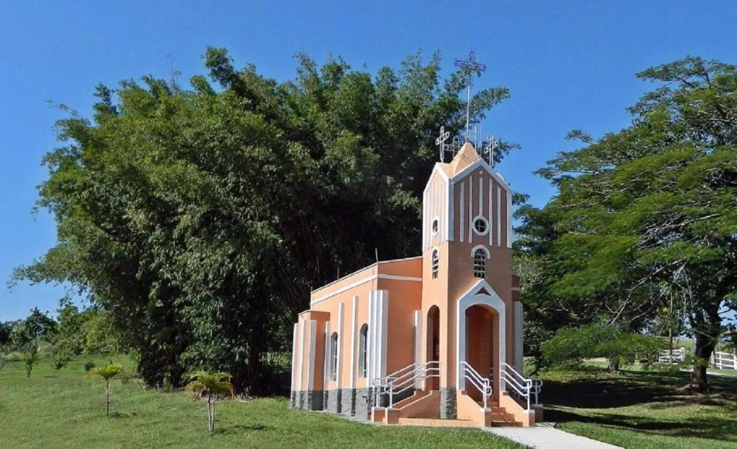 Property building in Hotel Fazenda Ararita