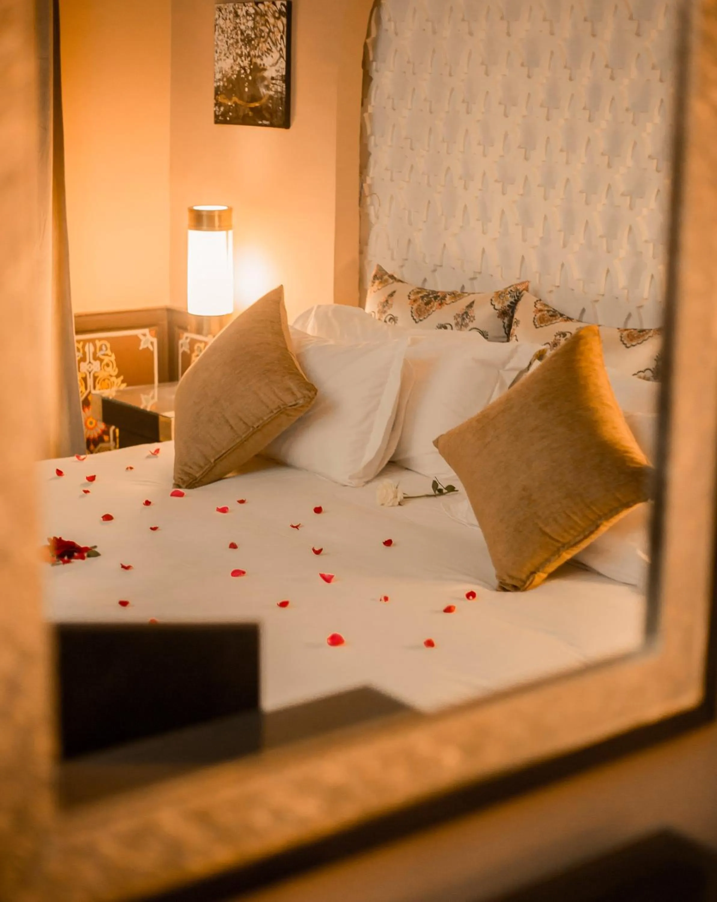 Bed in Palais Dar Si Aissa ALL-SUITES