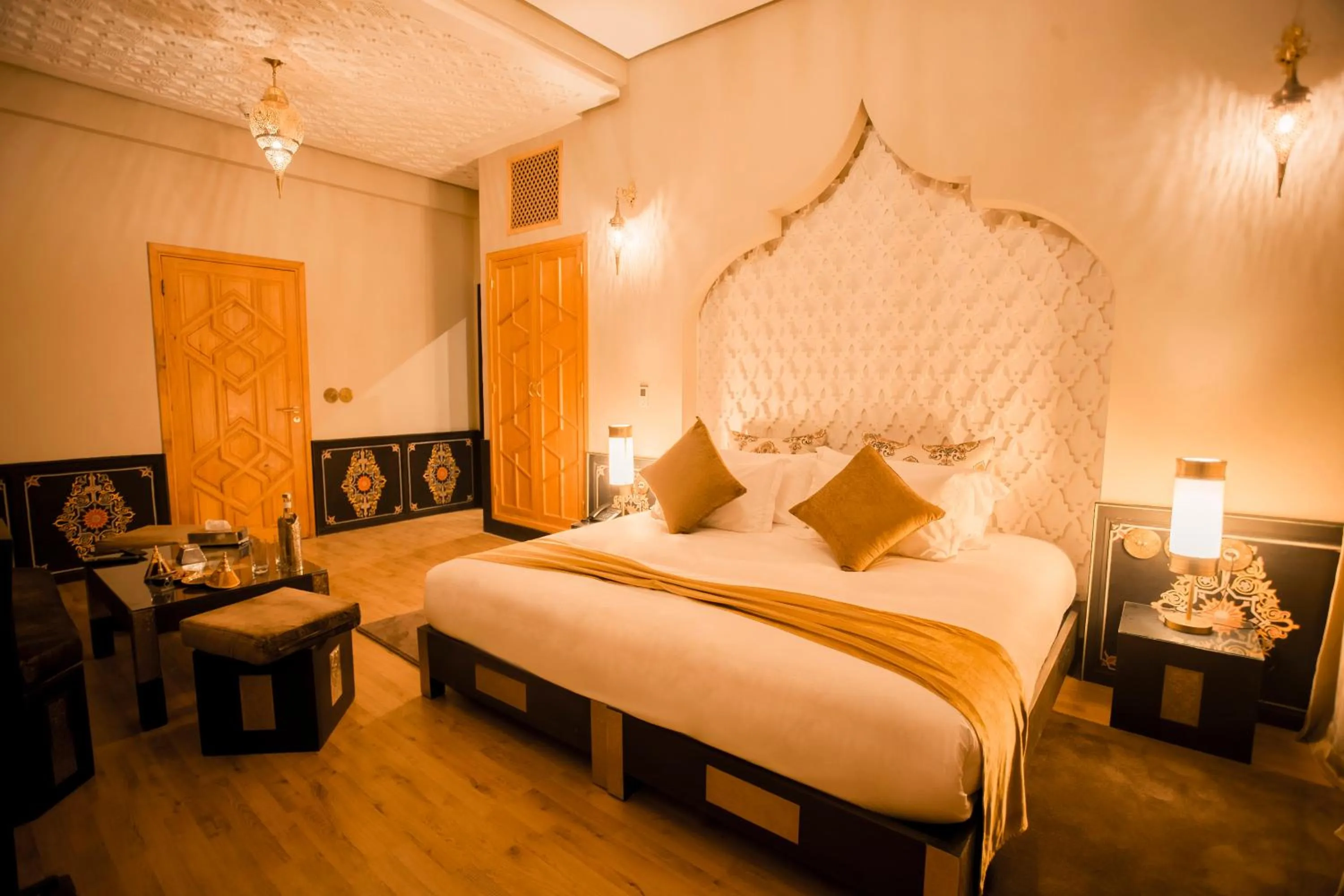 Property building, Bed in Palais Dar Si Aissa ALL-SUITES