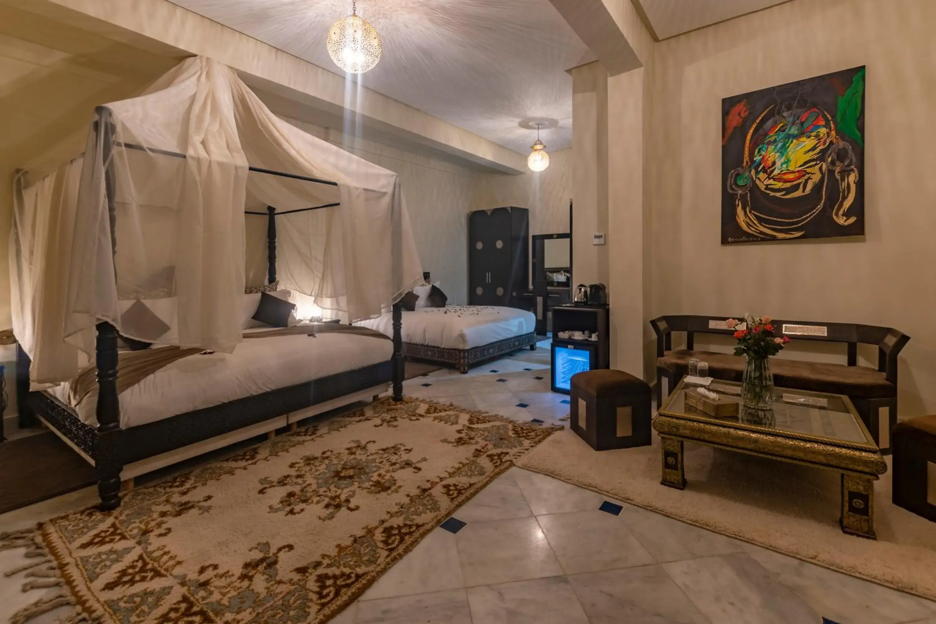 Photo of the whole room, Bed in Palais Dar Si Aissa ALL-SUITES