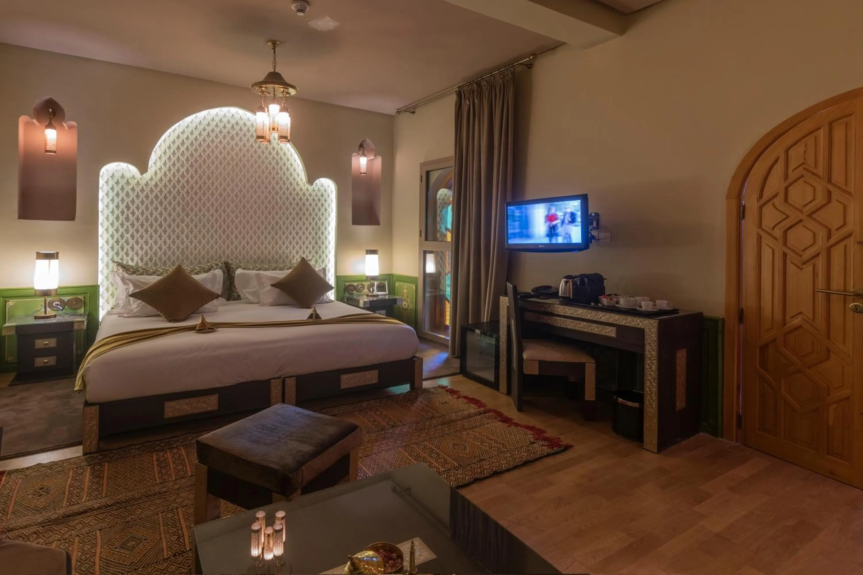 Bed in Palais Dar Si Aissa ALL-SUITES