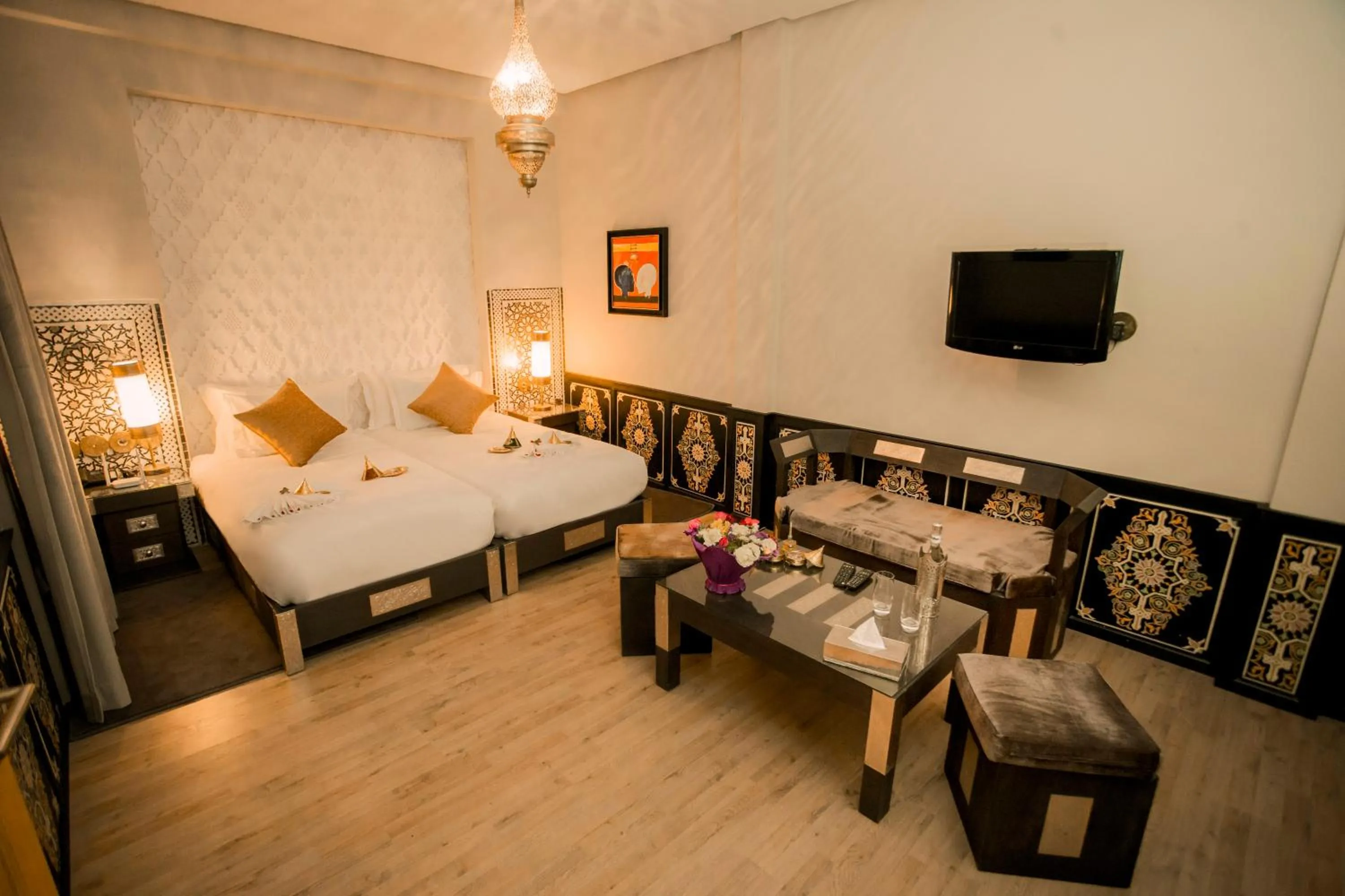 Property building, Bed in Palais Dar Si Aissa ALL-SUITES