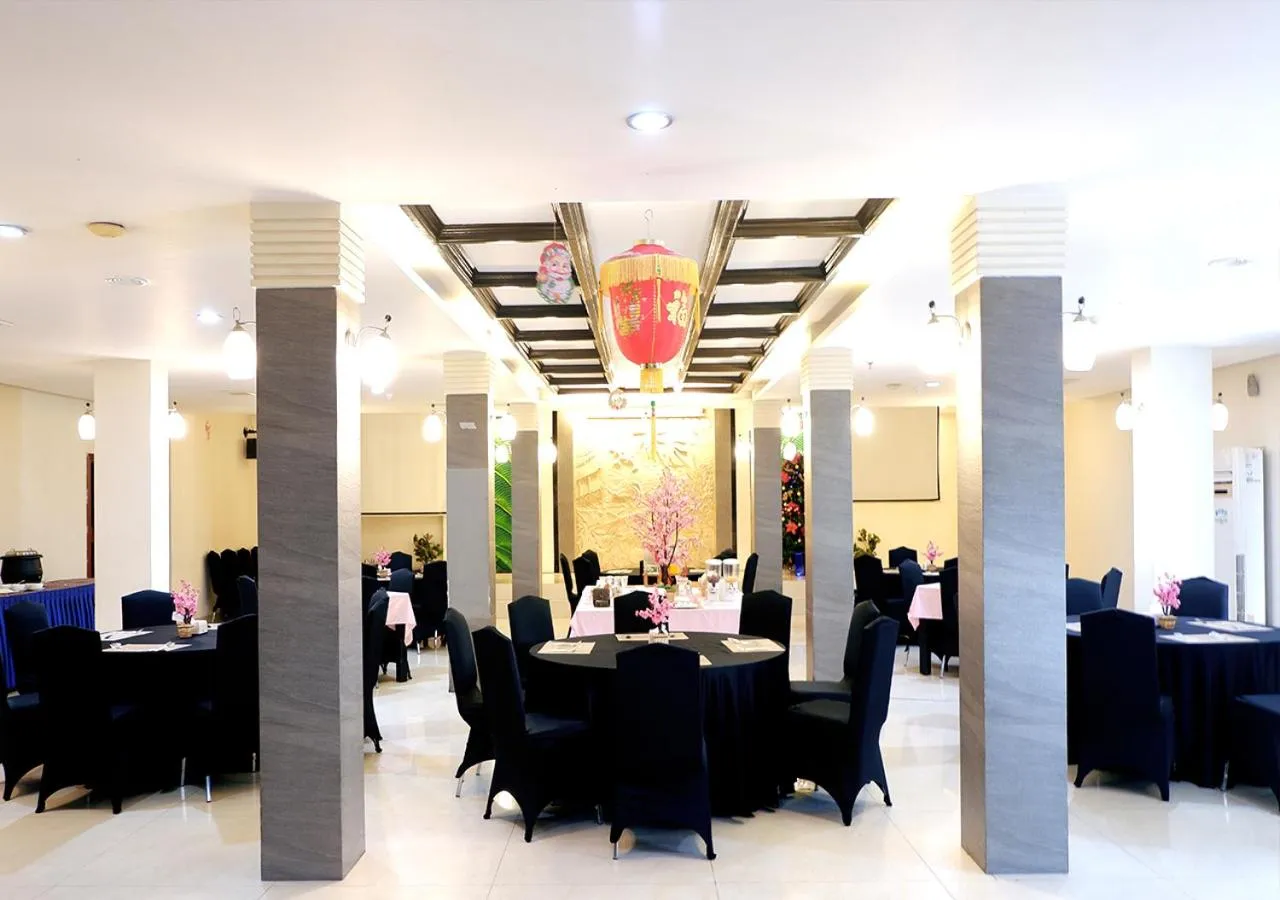 Restaurant/places to eat in Manise Hotel