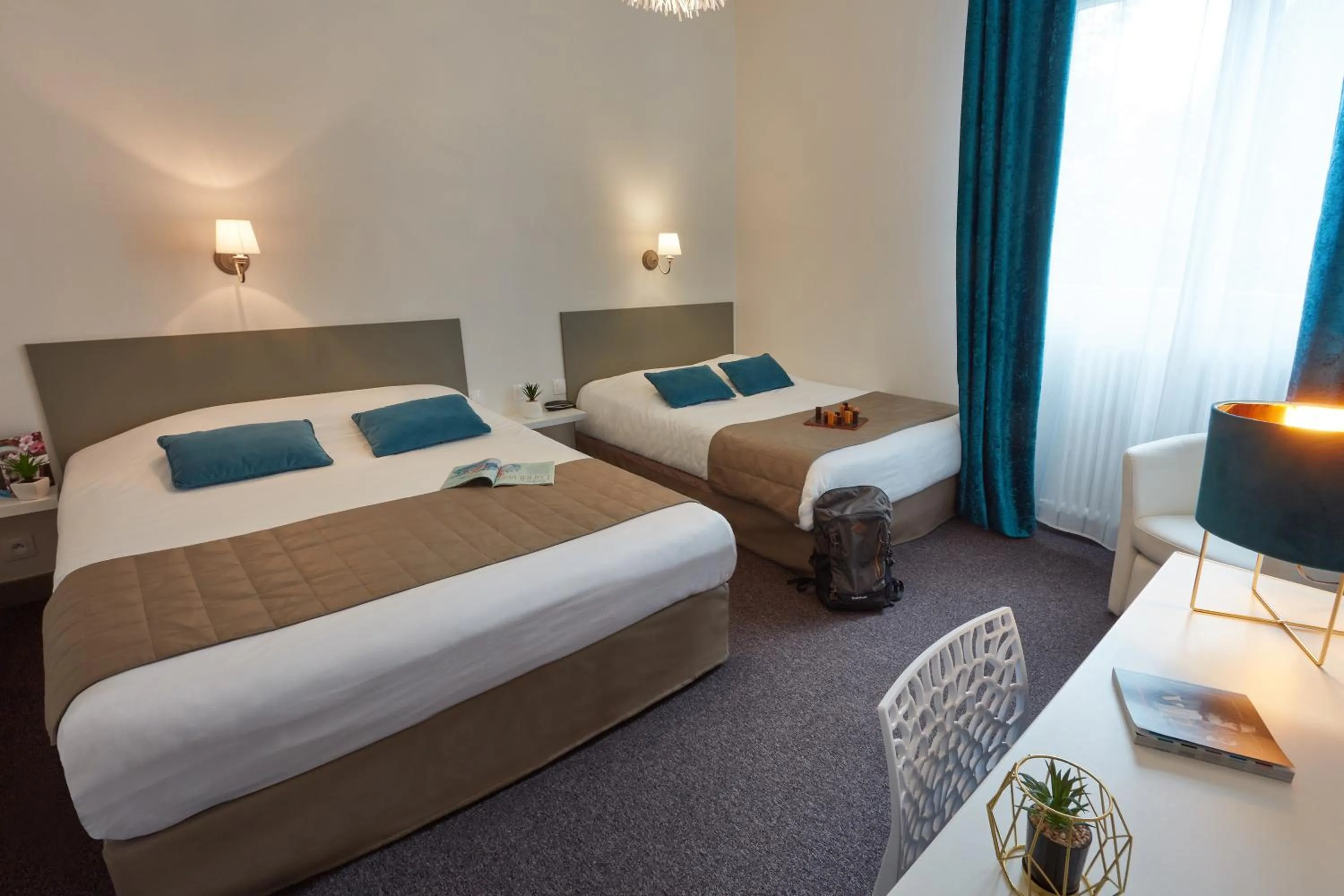 View (from property/room), Bed in Hotel De La Pommeraie