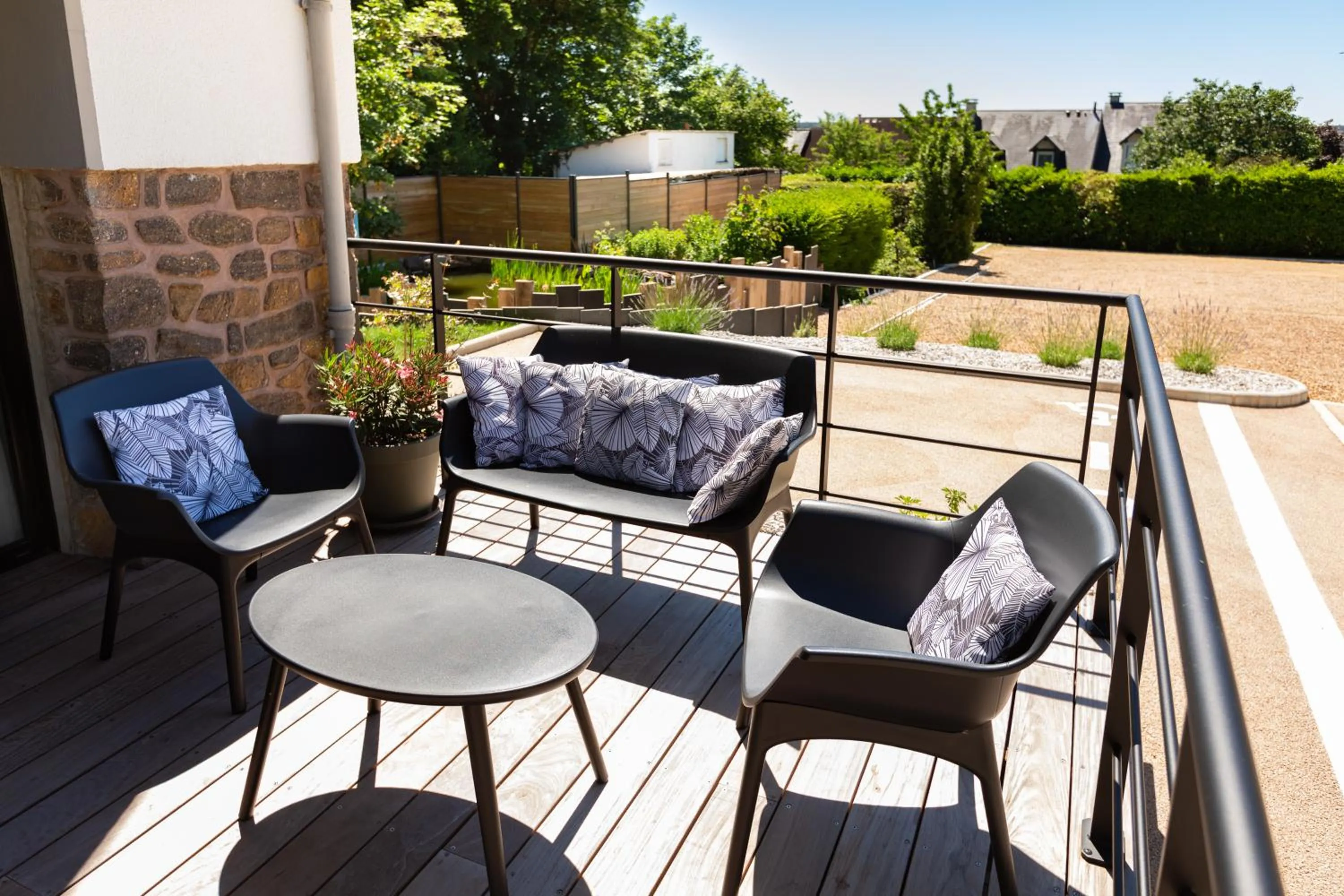 Balcony/Terrace in Hotel De La Pommeraie