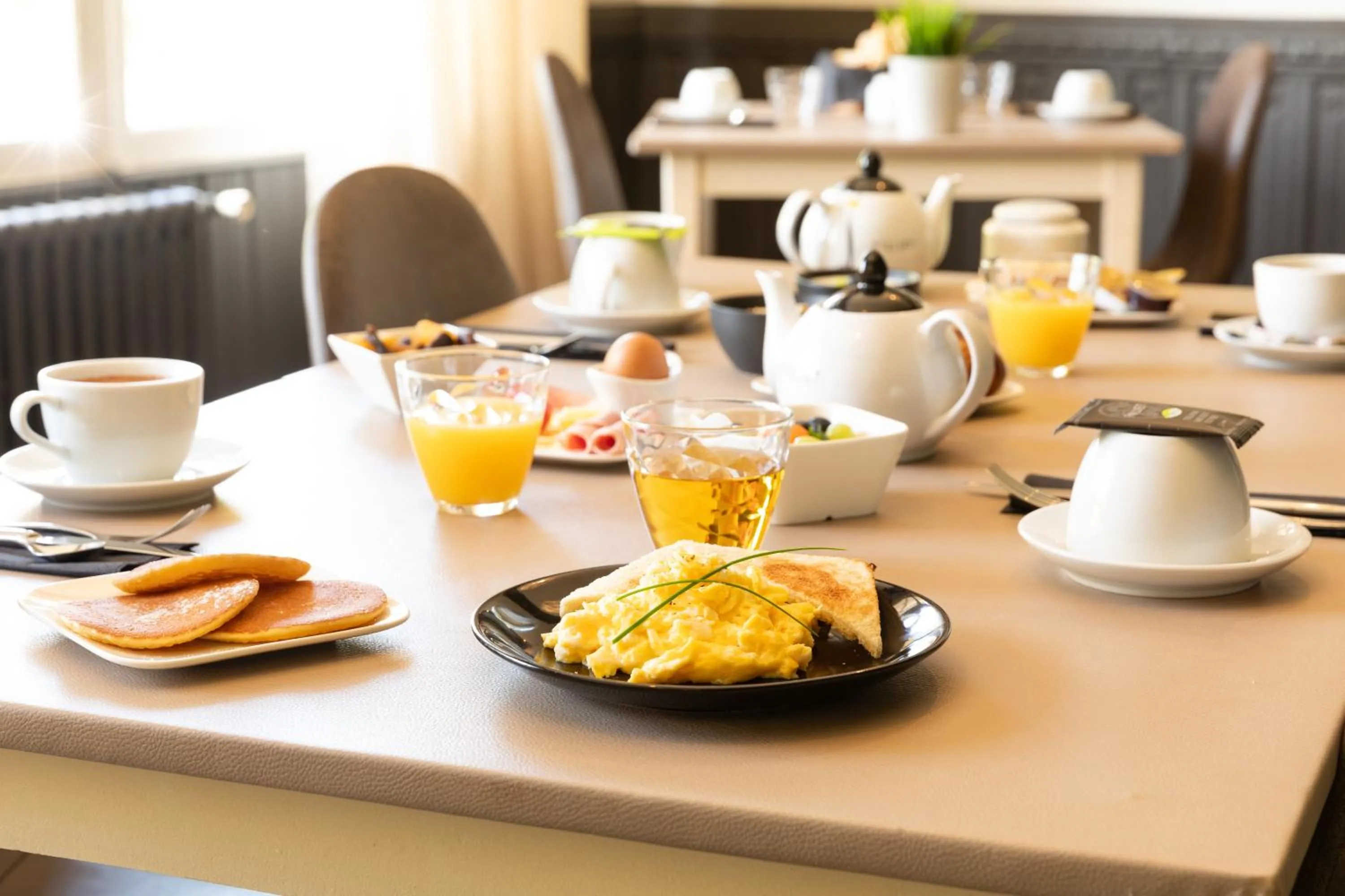 Breakfast in Hotel De La Pommeraie