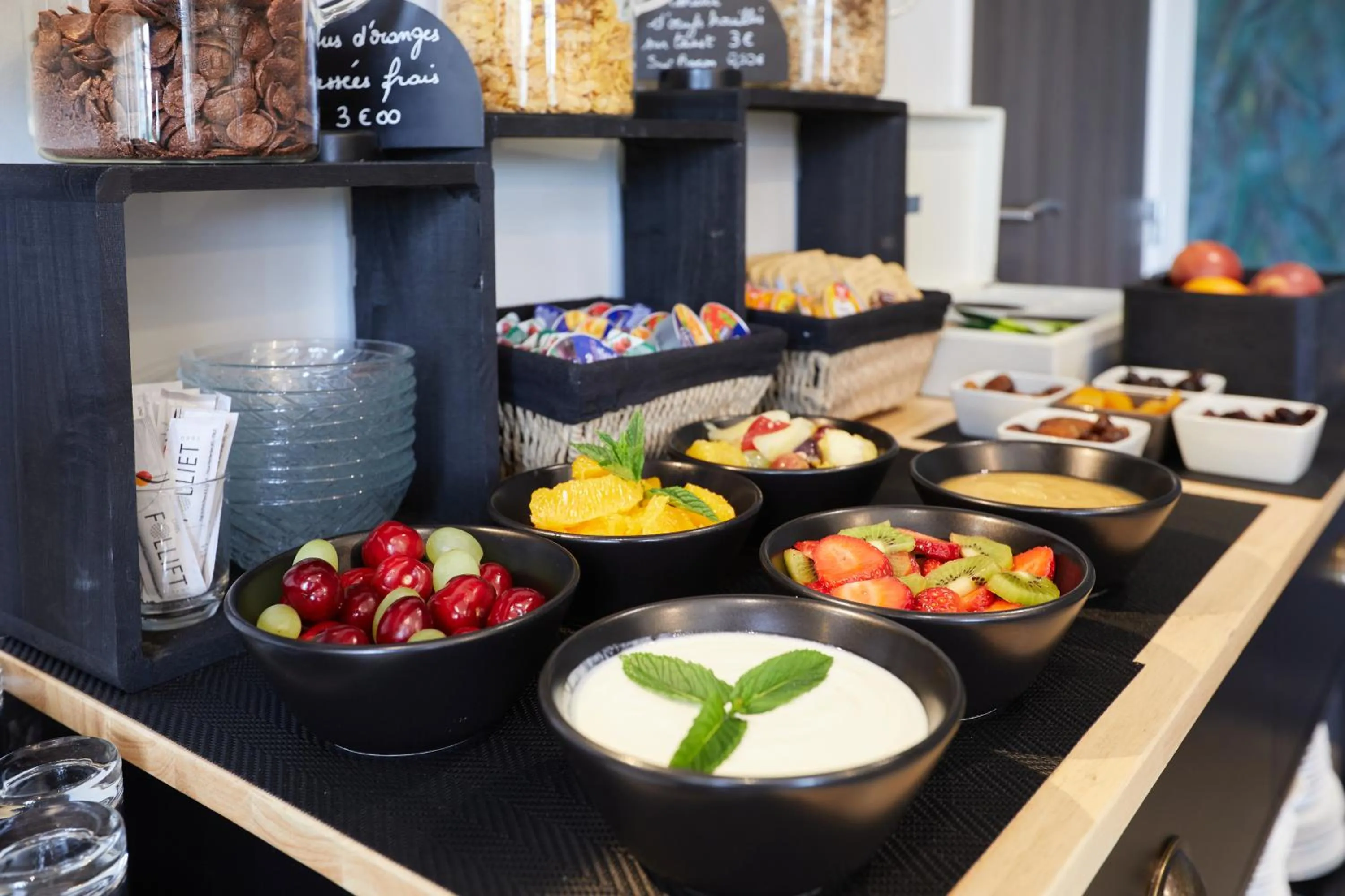 Breakfast in Hotel De La Pommeraie