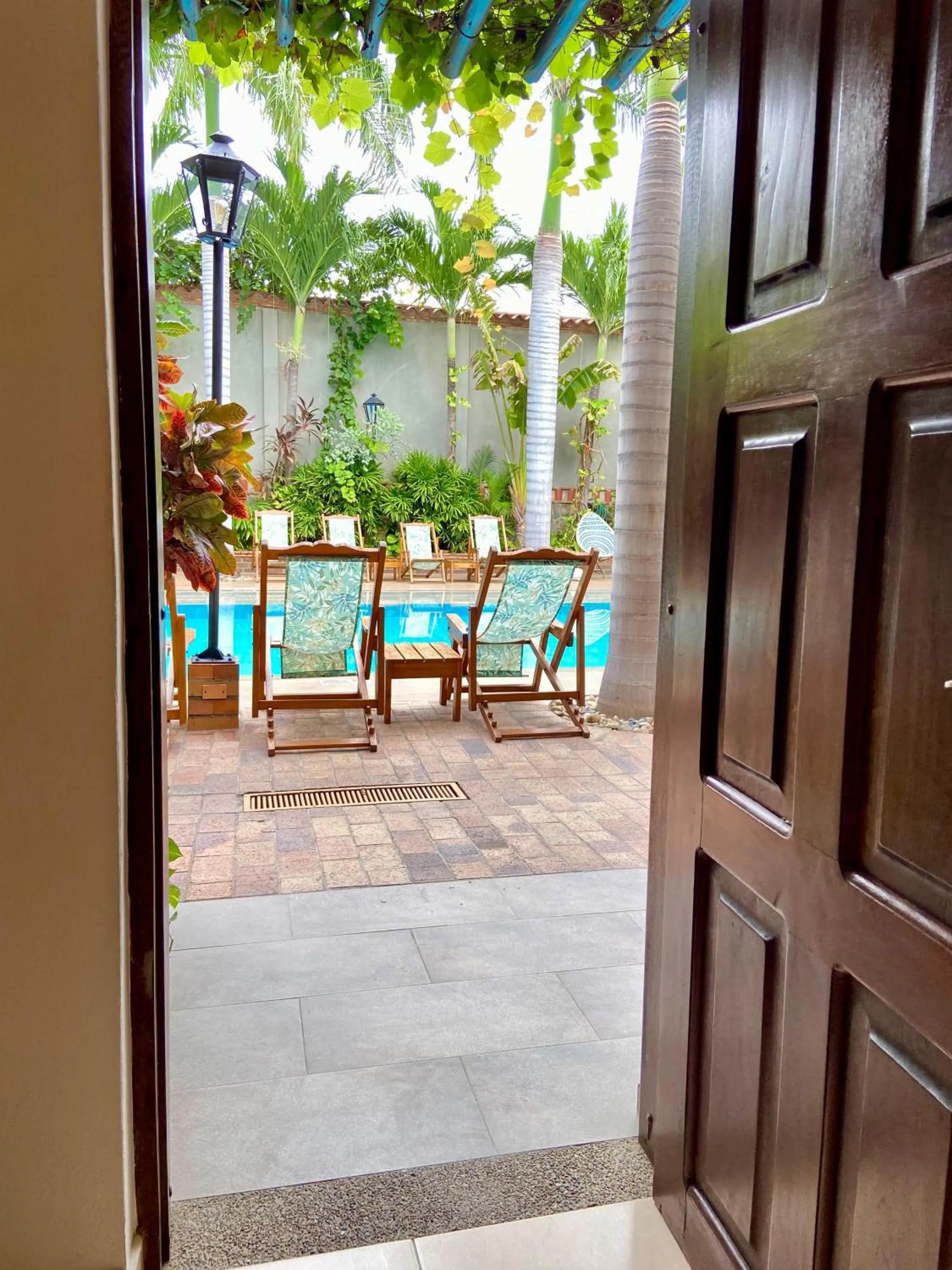 Restaurant/places to eat in Camali Hotel