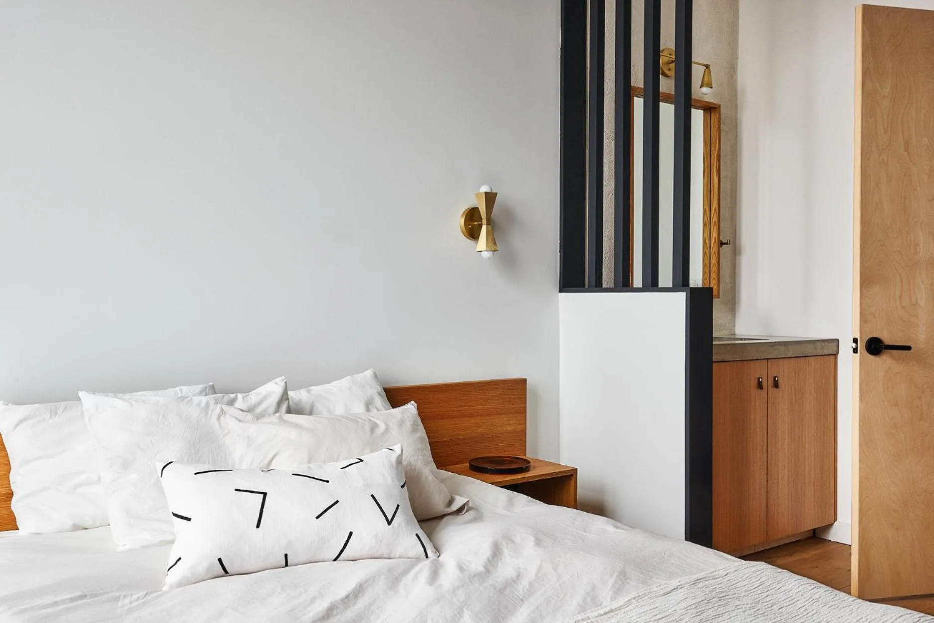 Bedroom, Bed in Lokal Hotel Fishtown