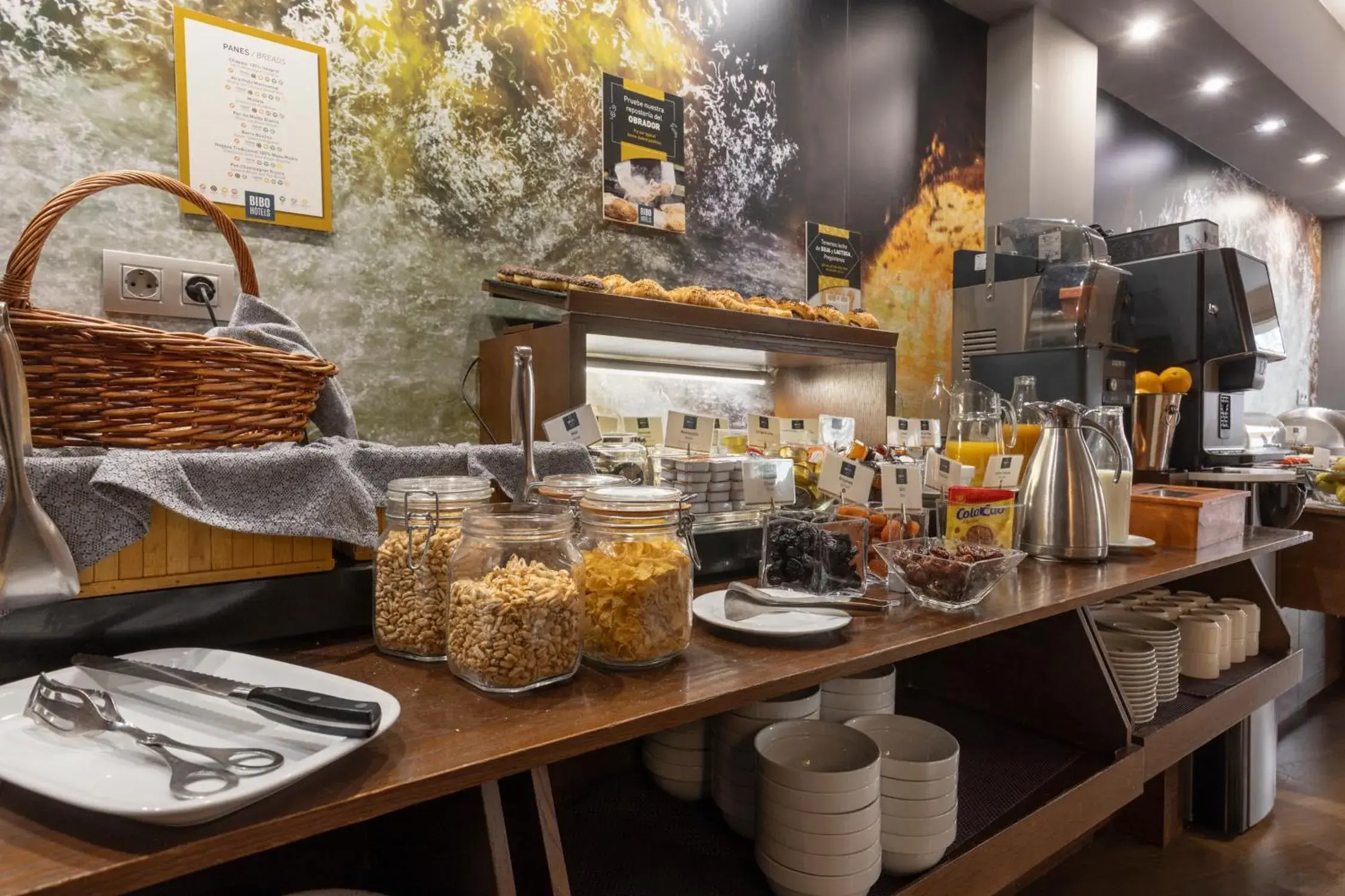 Breakfast in BIBO Hotel Recogidas Breakfast in BIBO Hotel Recogidas