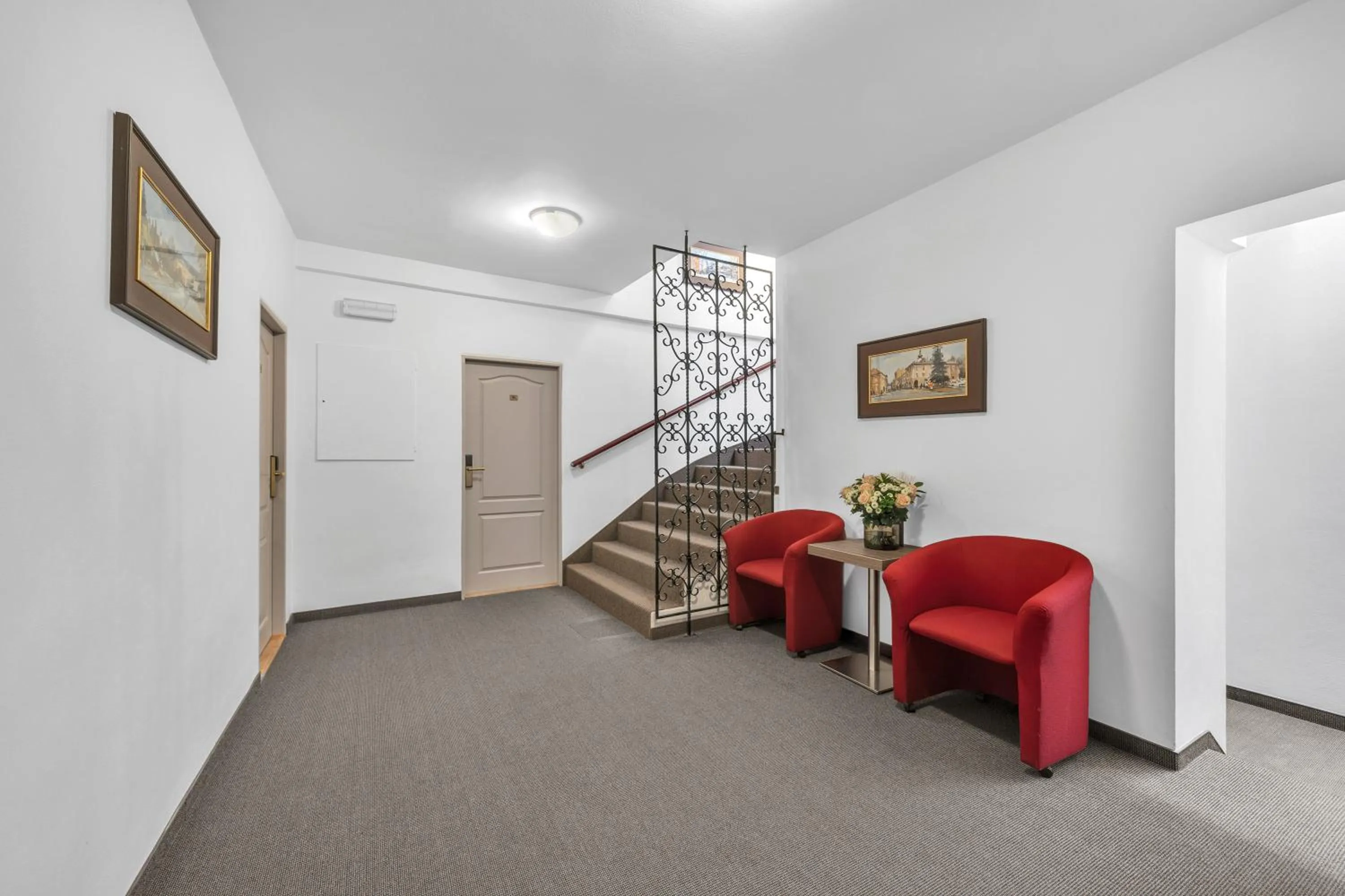 Seating area in Hotel Nelly Kellys