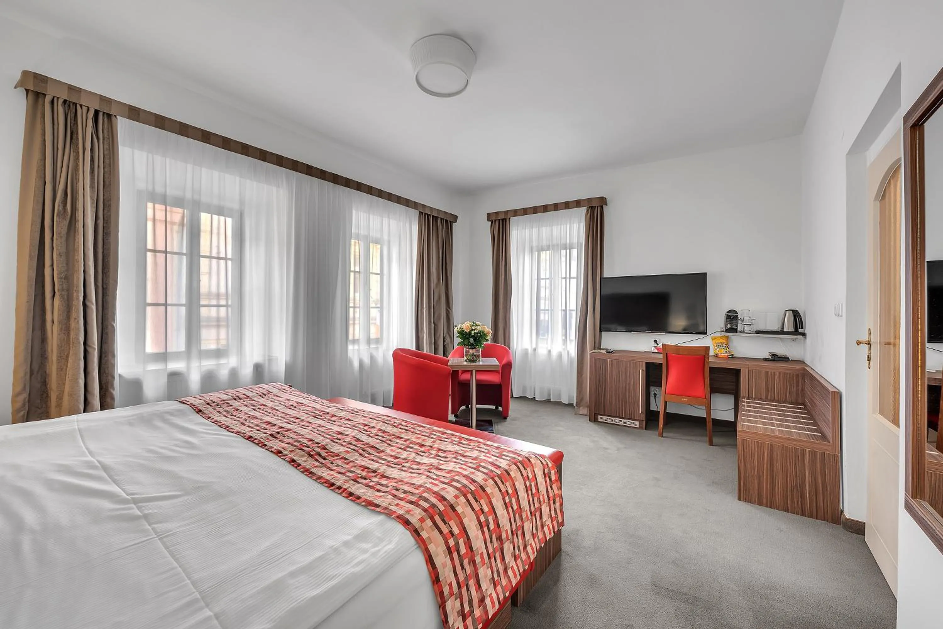 TV and multimedia, Bed in Hotel Nelly Kellys