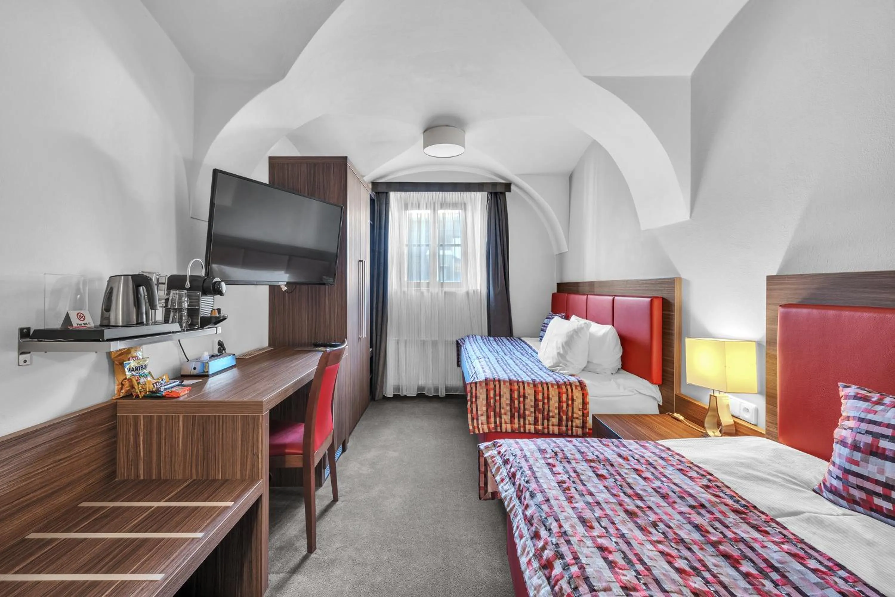 TV and multimedia, Bed in Hotel Nelly Kellys