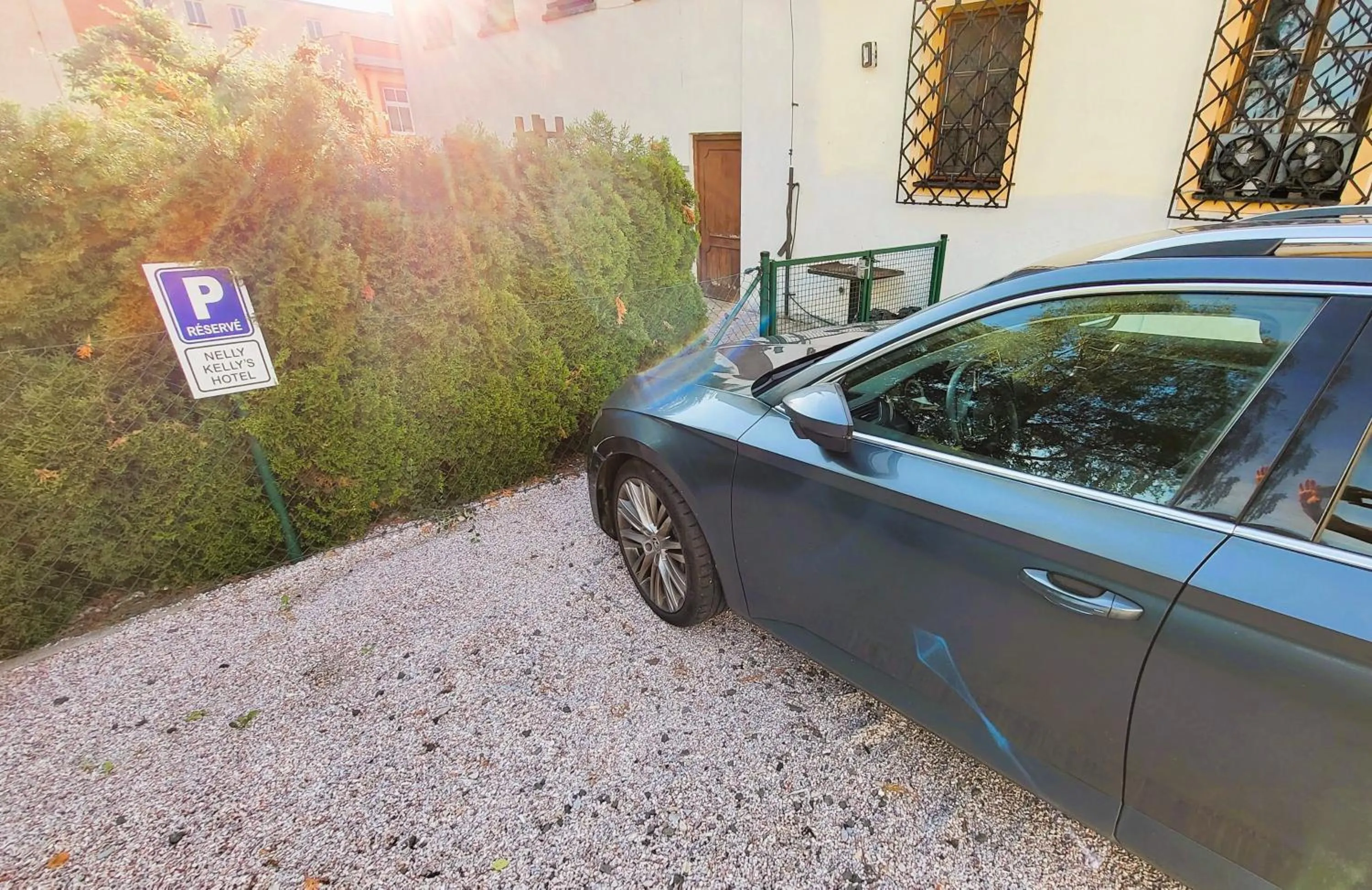 Property building in Hotel Nelly Kellys