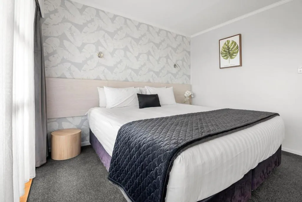 Bed in Te Aroha Motel