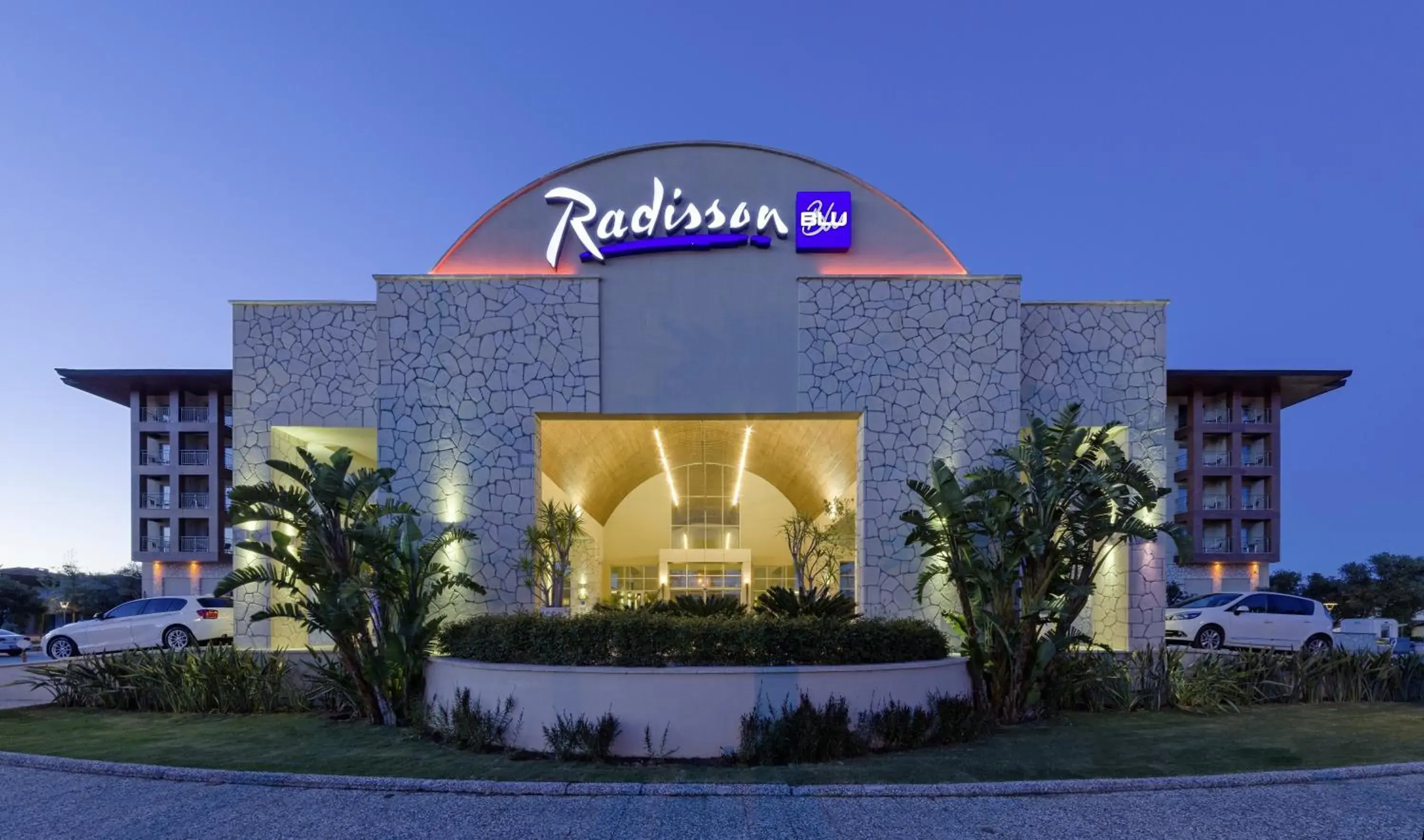 Facade/entrance in Radisson Blu Resort & Spa Cesme Facade/entrance in Radisson Blu Resort & Spa Cesme