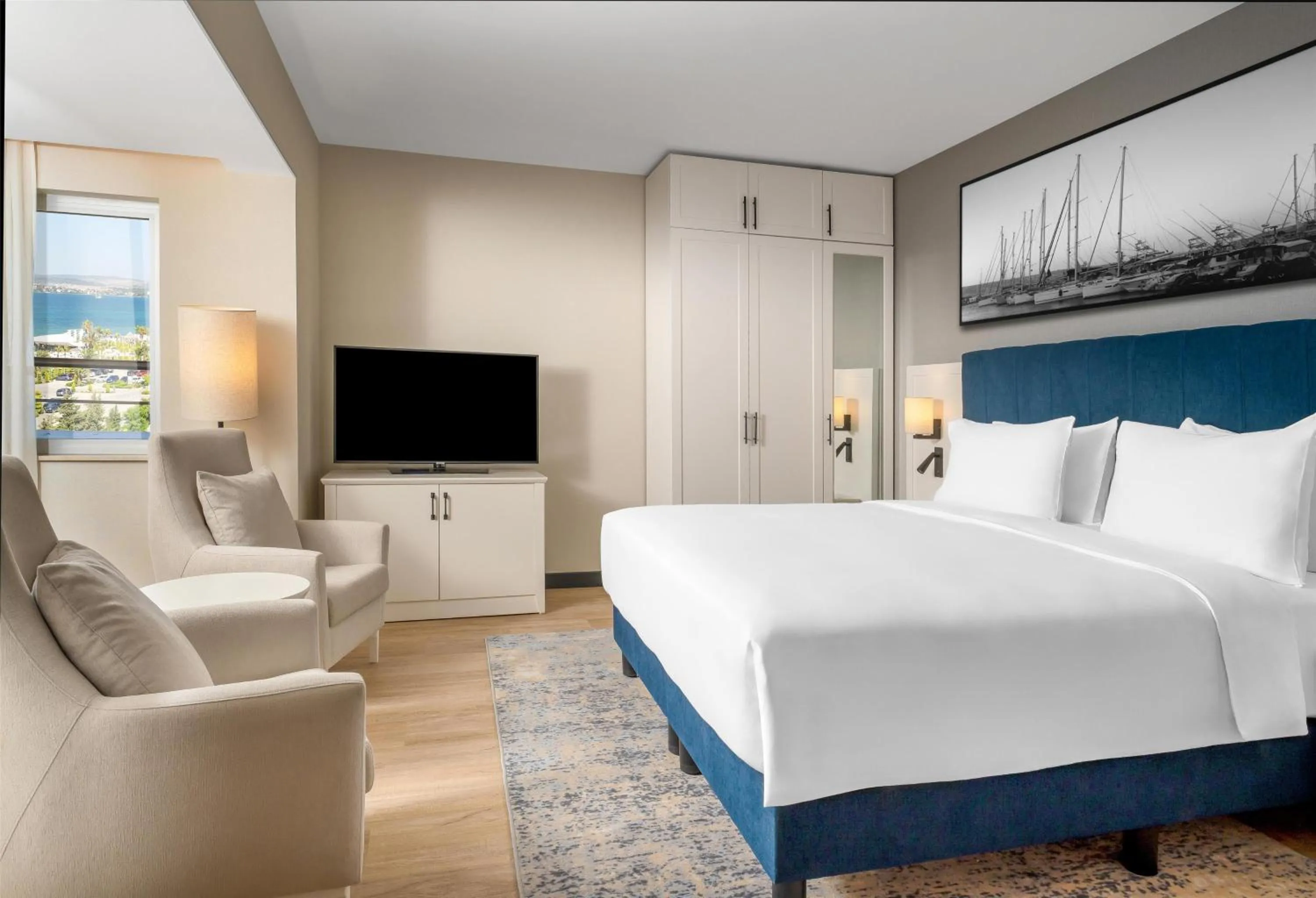 Photo of the whole room, Bed in Radisson Blu Resort & Spa Cesme