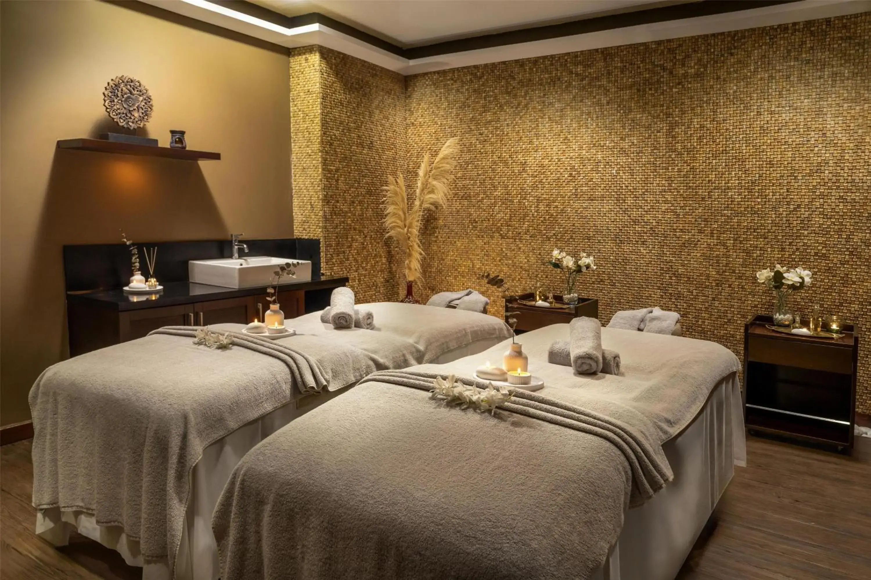 Spa and wellness centre/facilities, Bed in Radisson Blu Resort & Spa Cesme Spa and wellness centre/facilities, Bed in Radisson Blu Resort & Spa Cesme