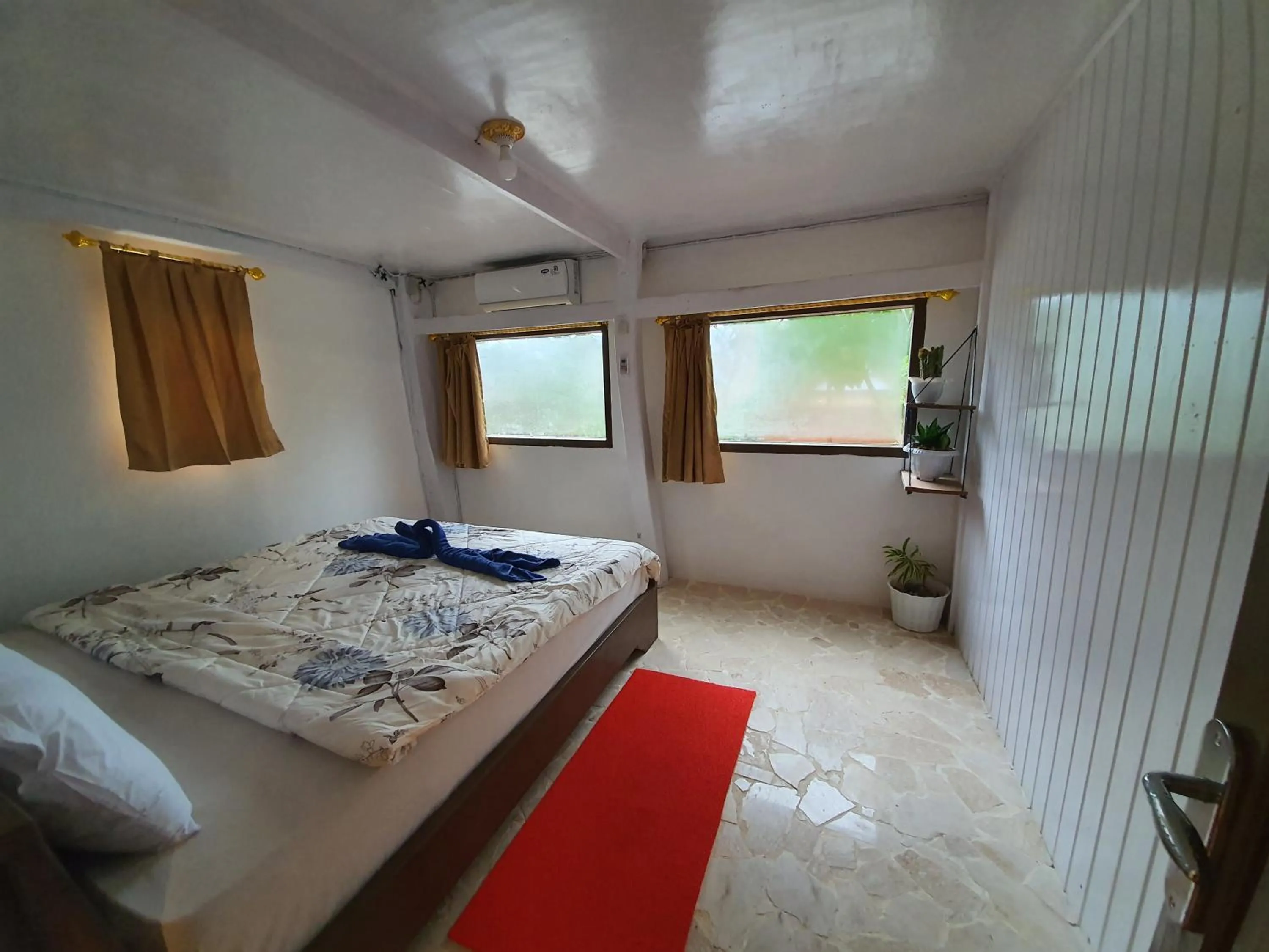 Bedroom, Bed in Scuba Republic Beach Bungalows