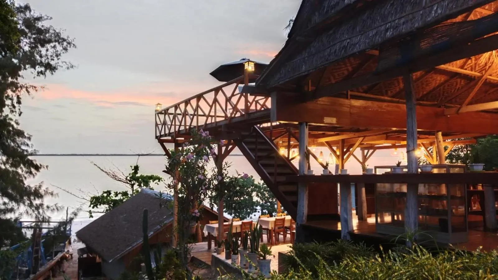 Scuba Republic Beach Bungalows