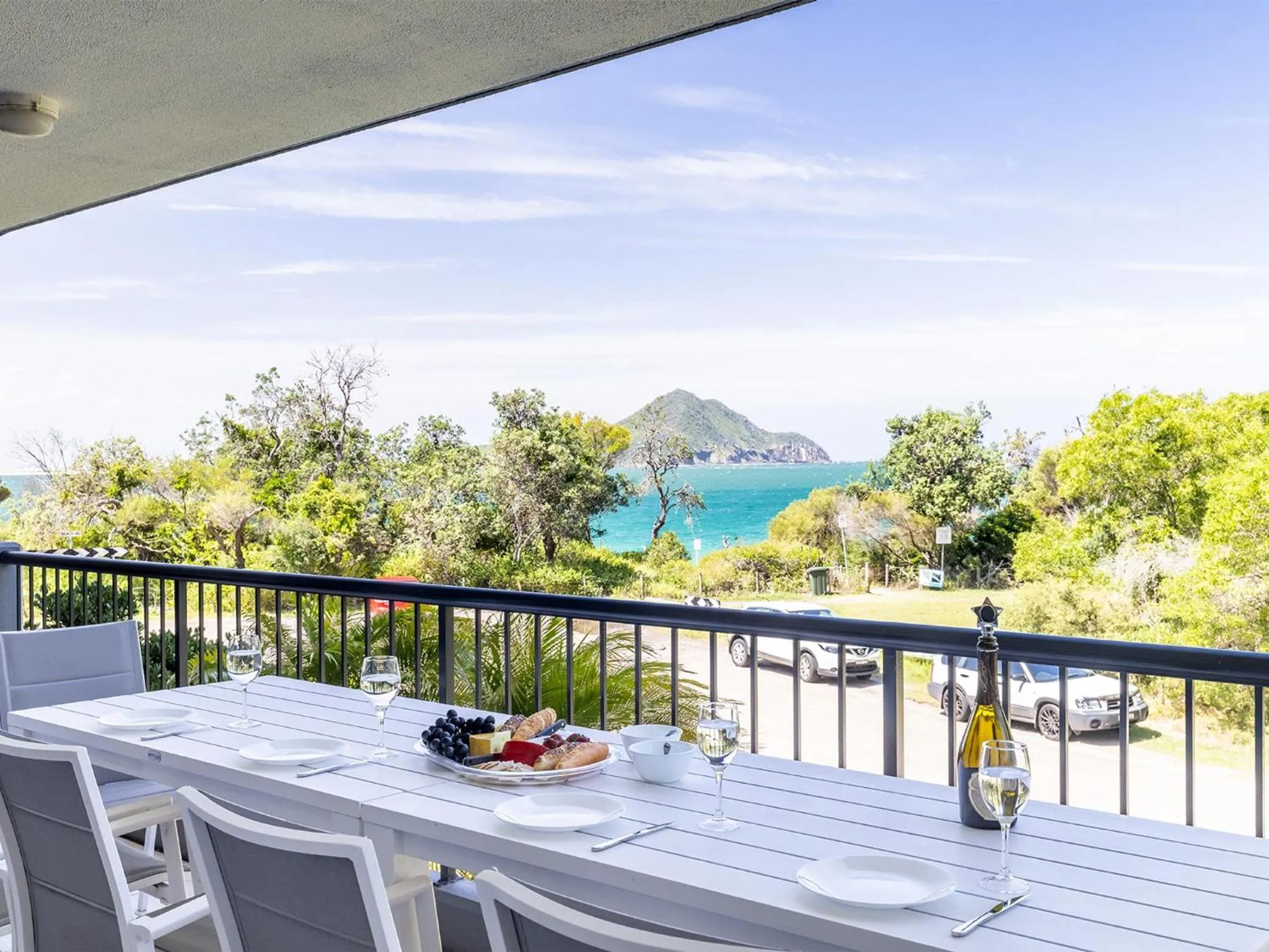 Albacore 3 waterfront pool lift and views