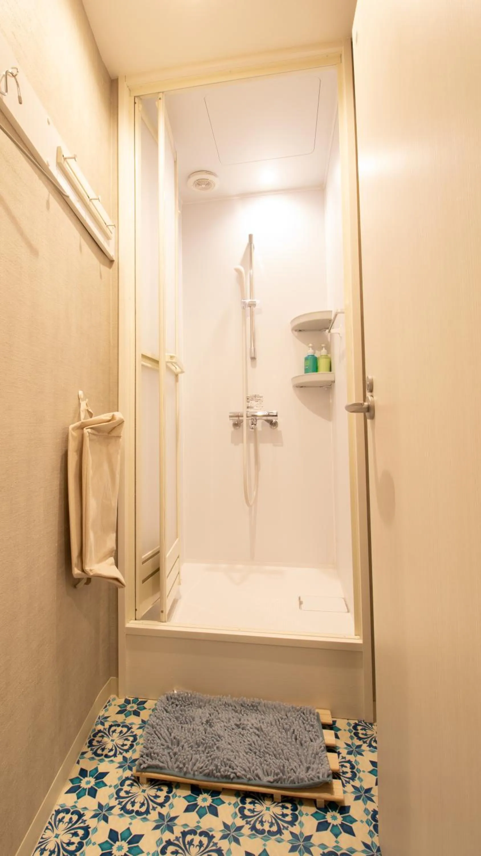 Shower in Trip &amp; Sleep Hostel