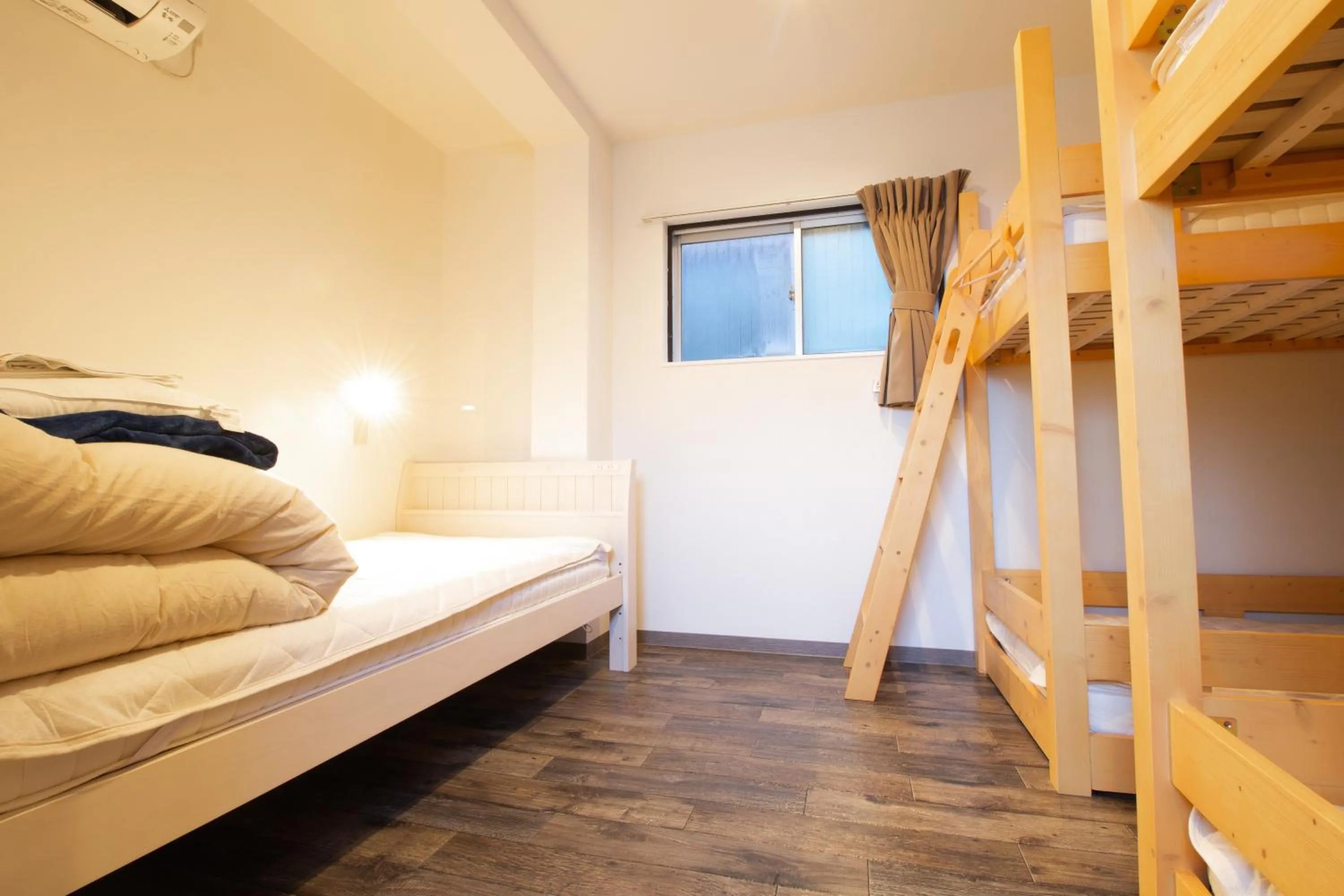 Bed in Trip &amp; Sleep Hostel