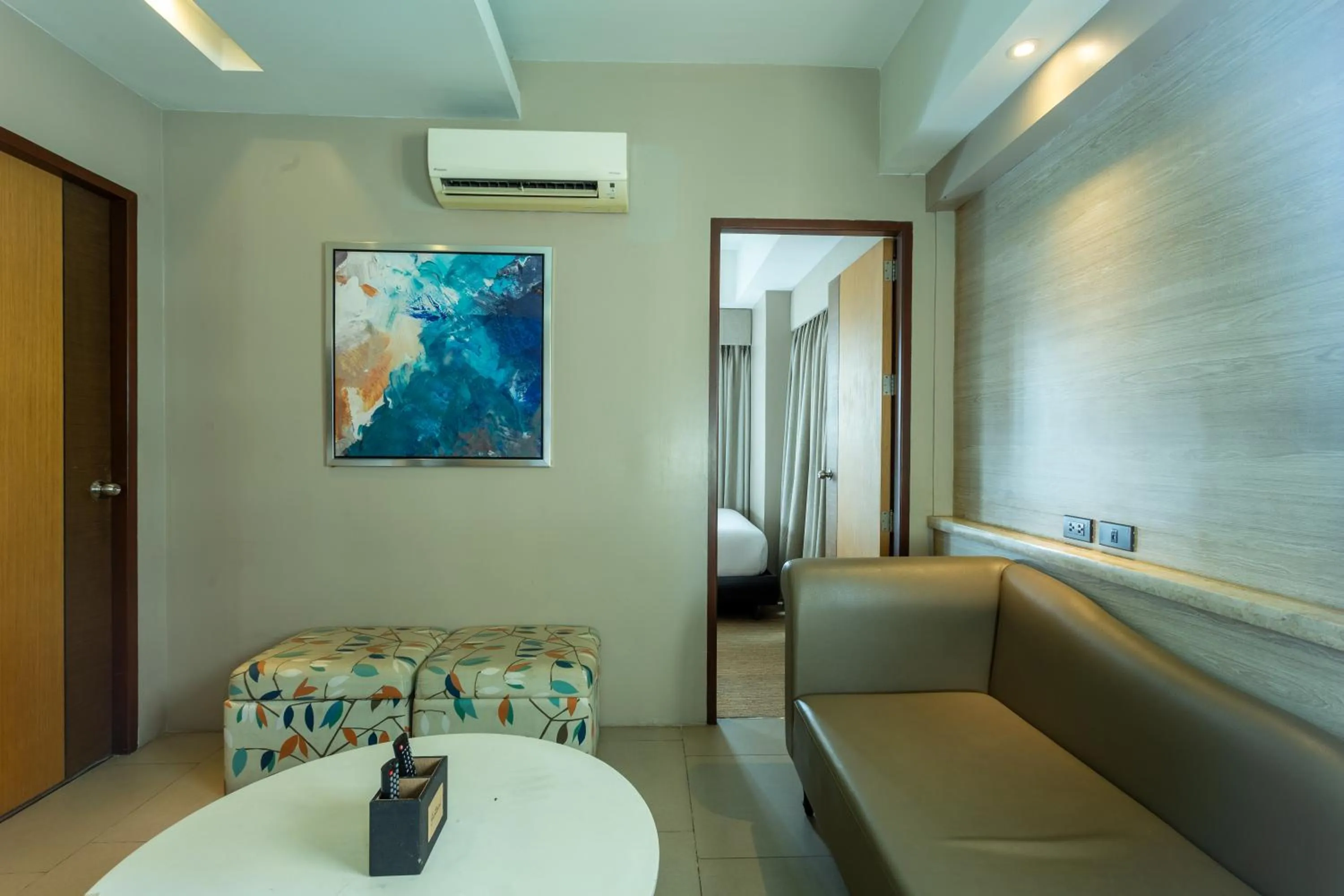 Living room in Santorini Hotel