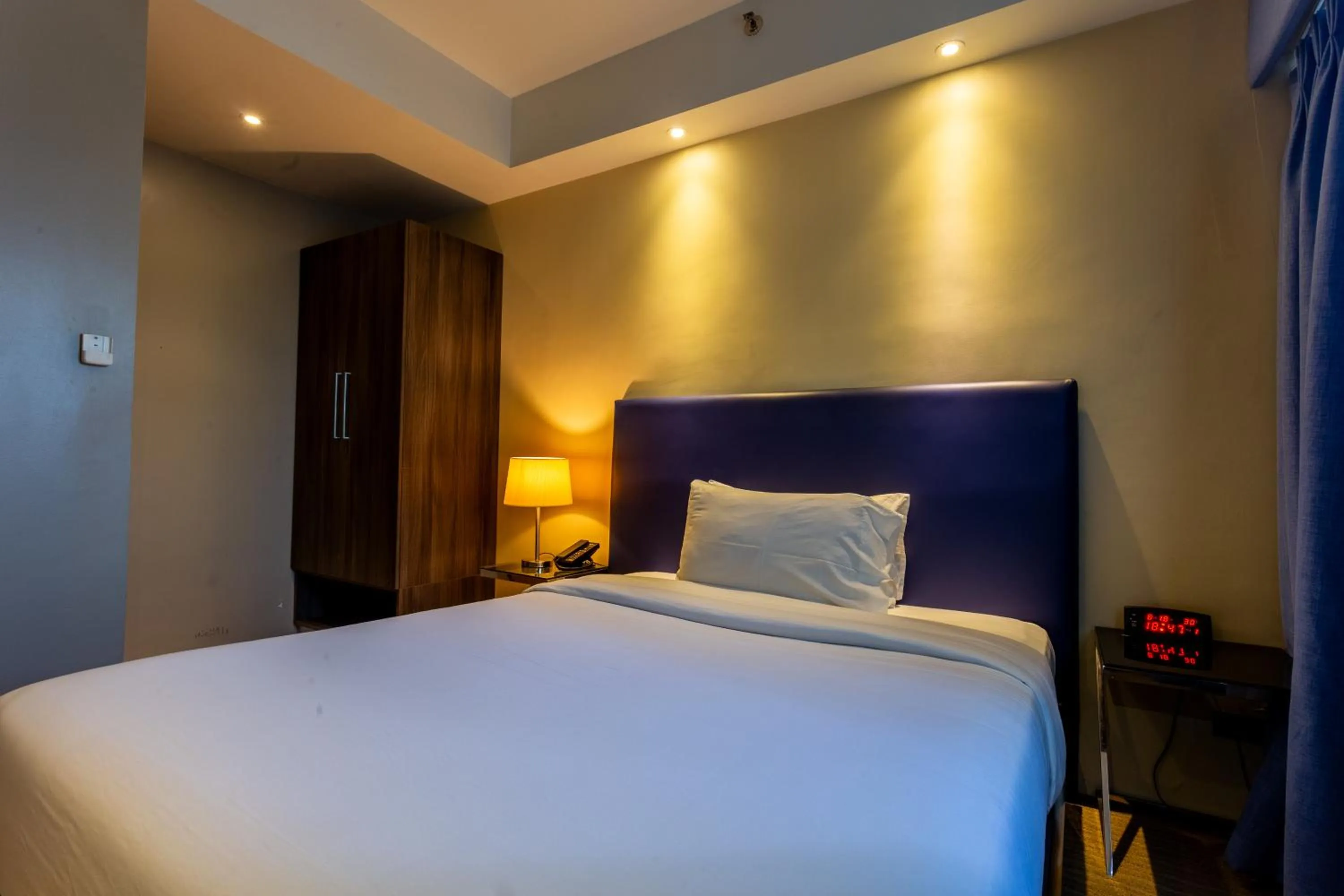 Bed in Santorini Hotel